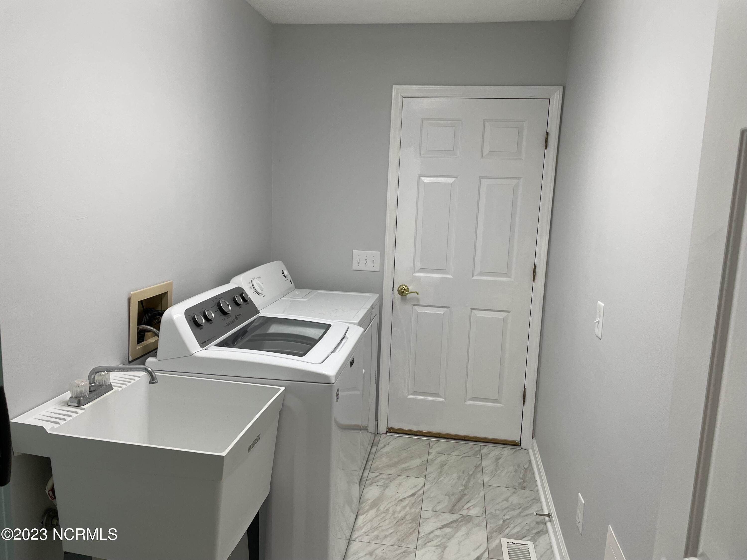55 Salem Drive Property Photo 10