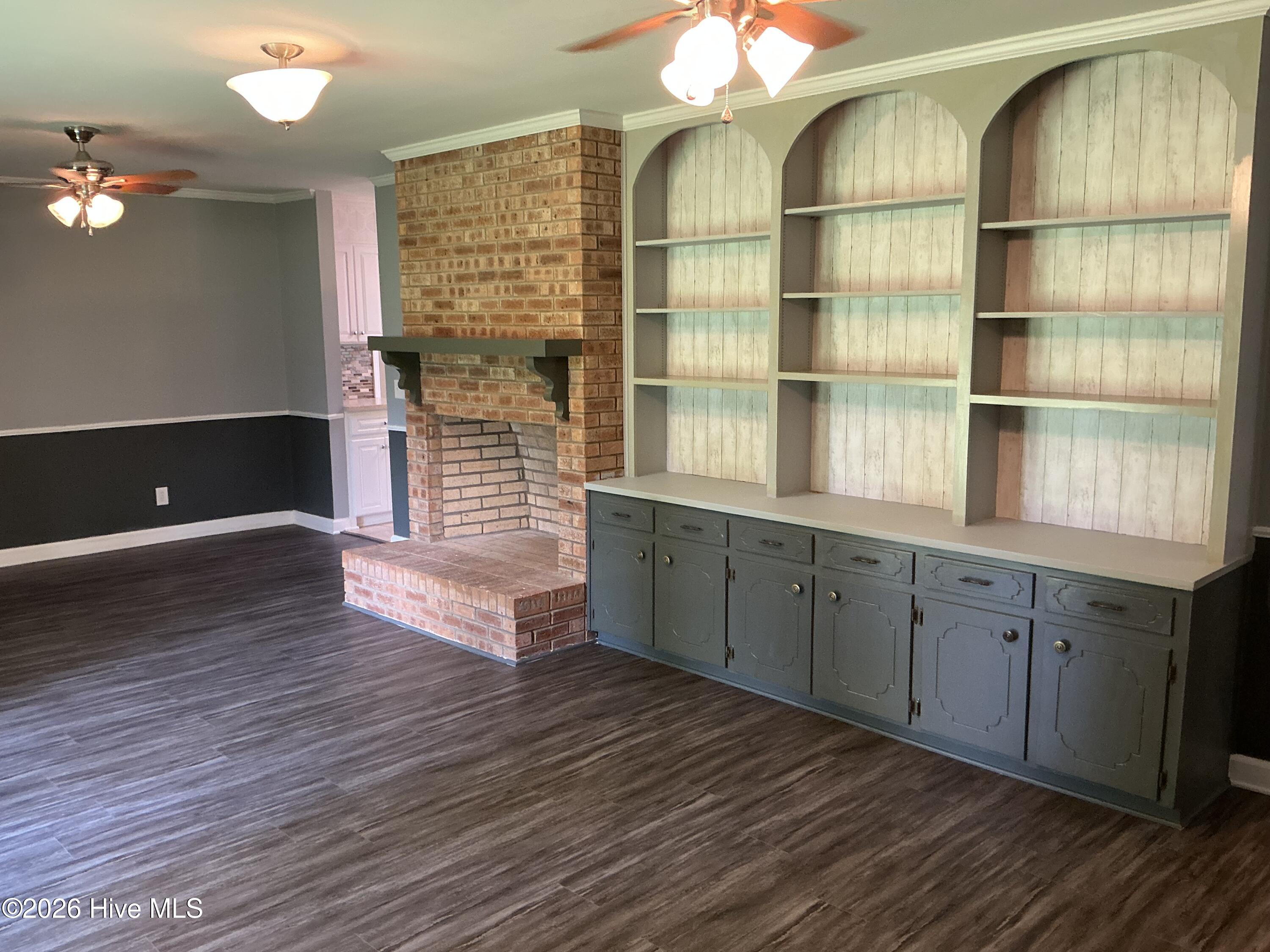 221 E Bladen Street Property Photo 19