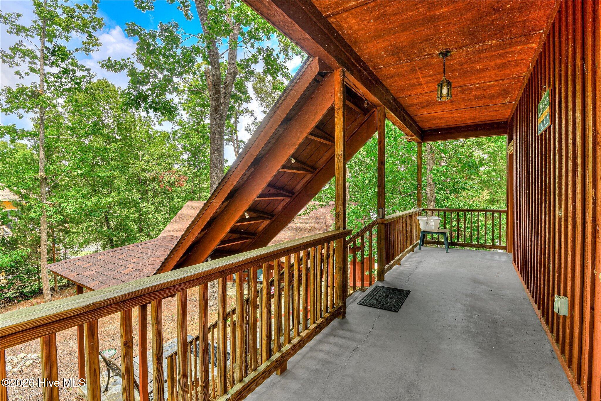 632 Belle Trace Property Photo 32