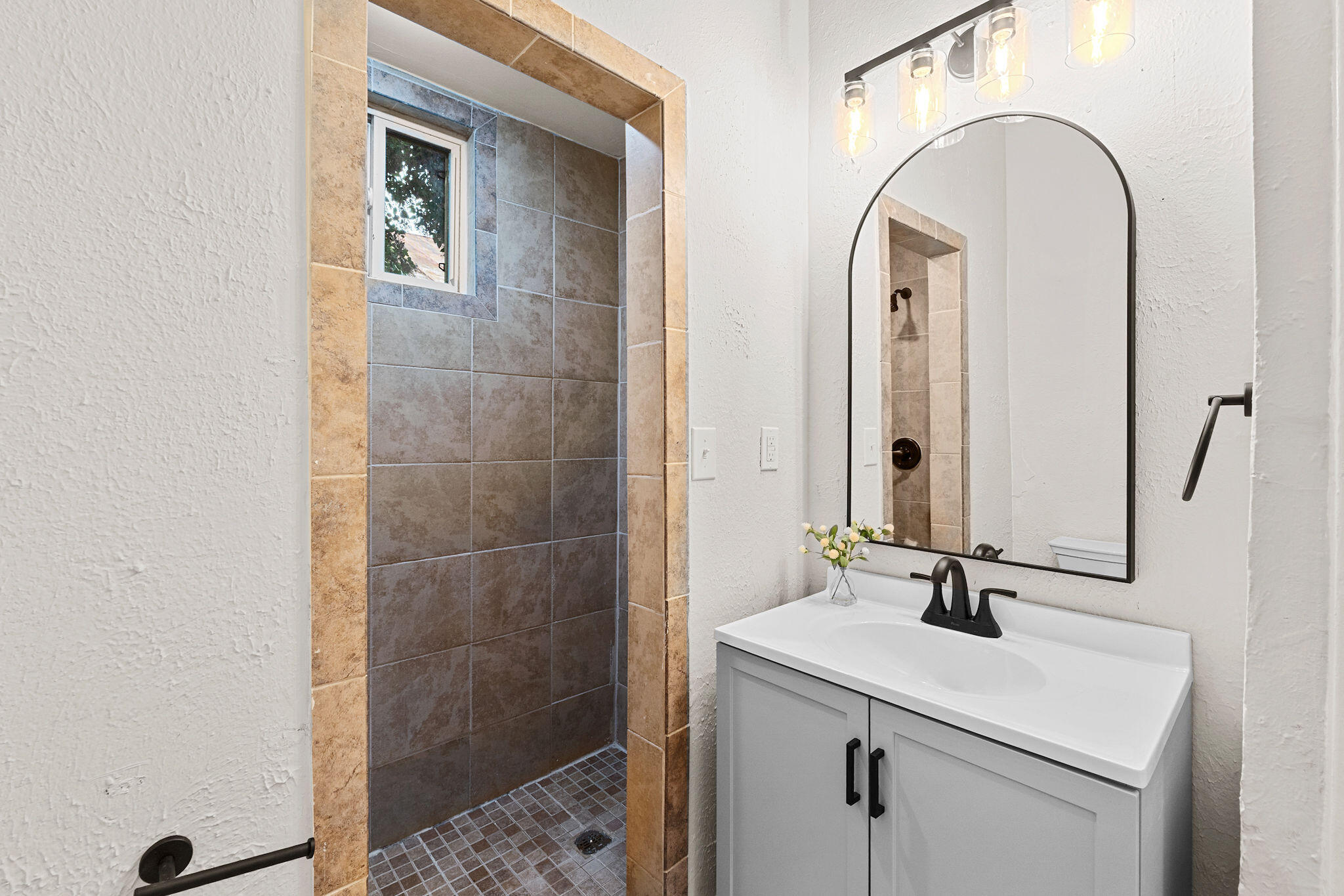 1307 Merry Street Property Photo 12