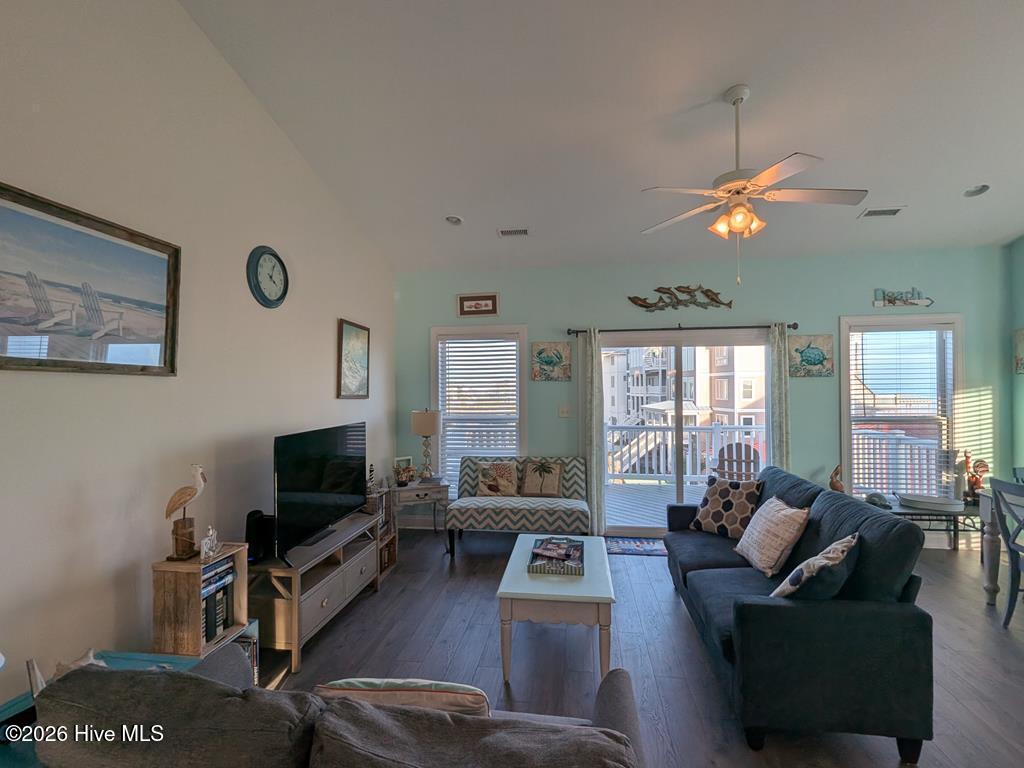 402 Sea Star Circle Property Photo 10