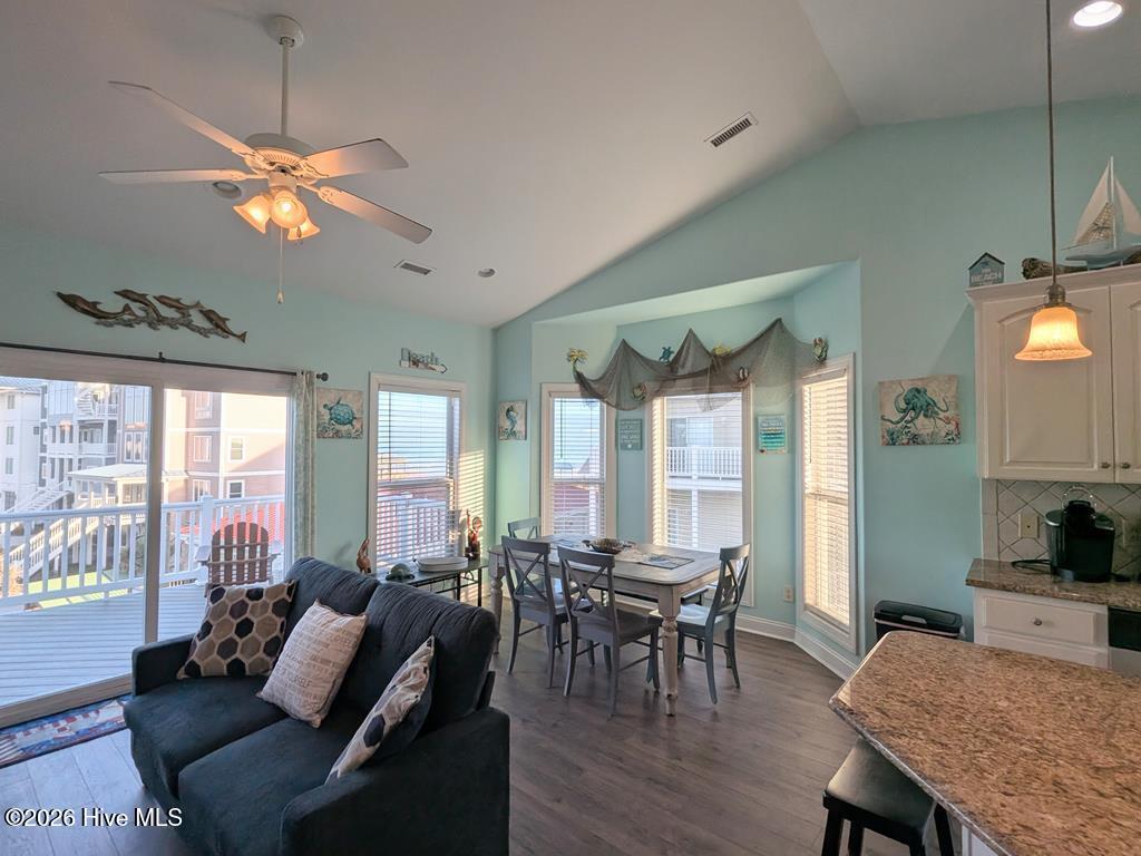 402 Sea Star Circle Property Photo 11