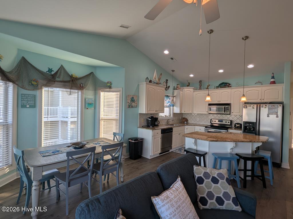 402 Sea Star Circle Property Photo 13