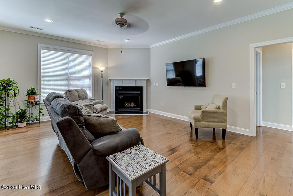 1143 Spring Glen Court Property Photo 6