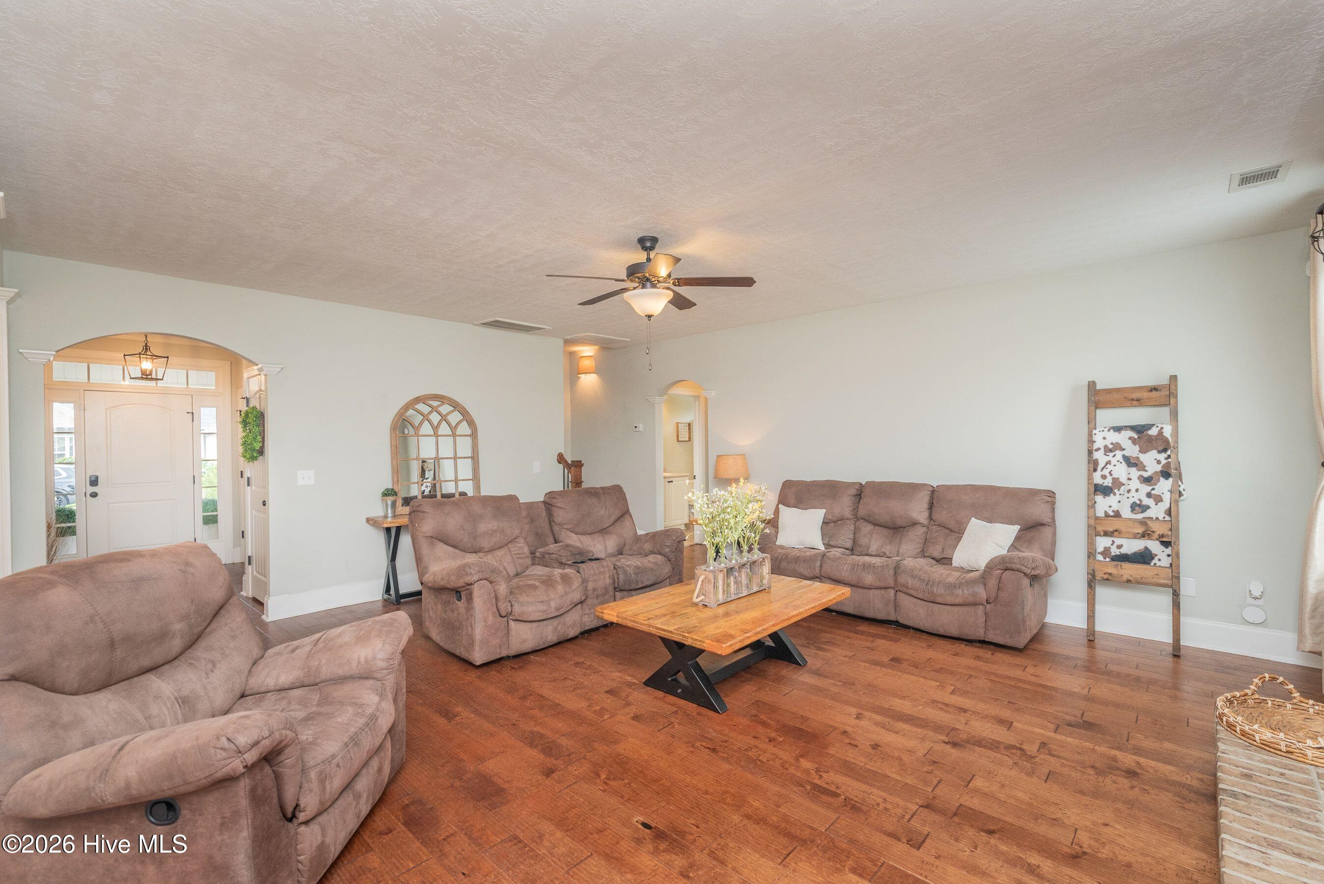 5085 Copse Drive Property Photo 8