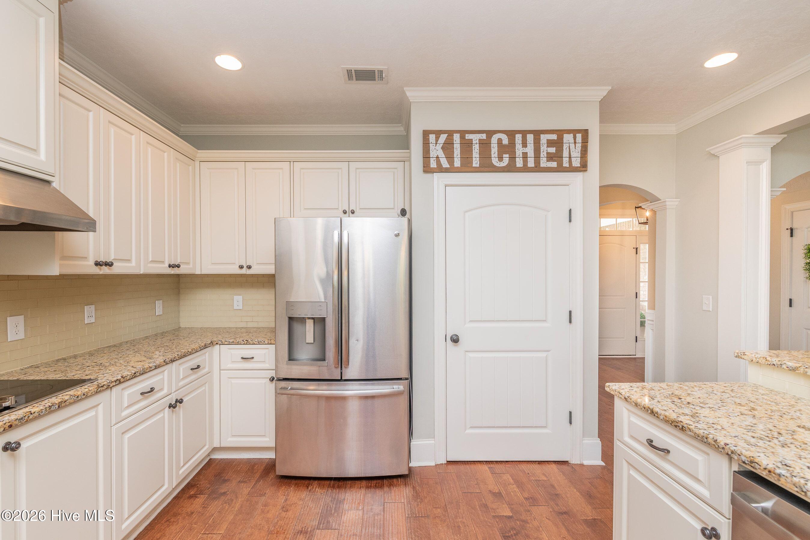 5085 Copse Drive Property Photo 15