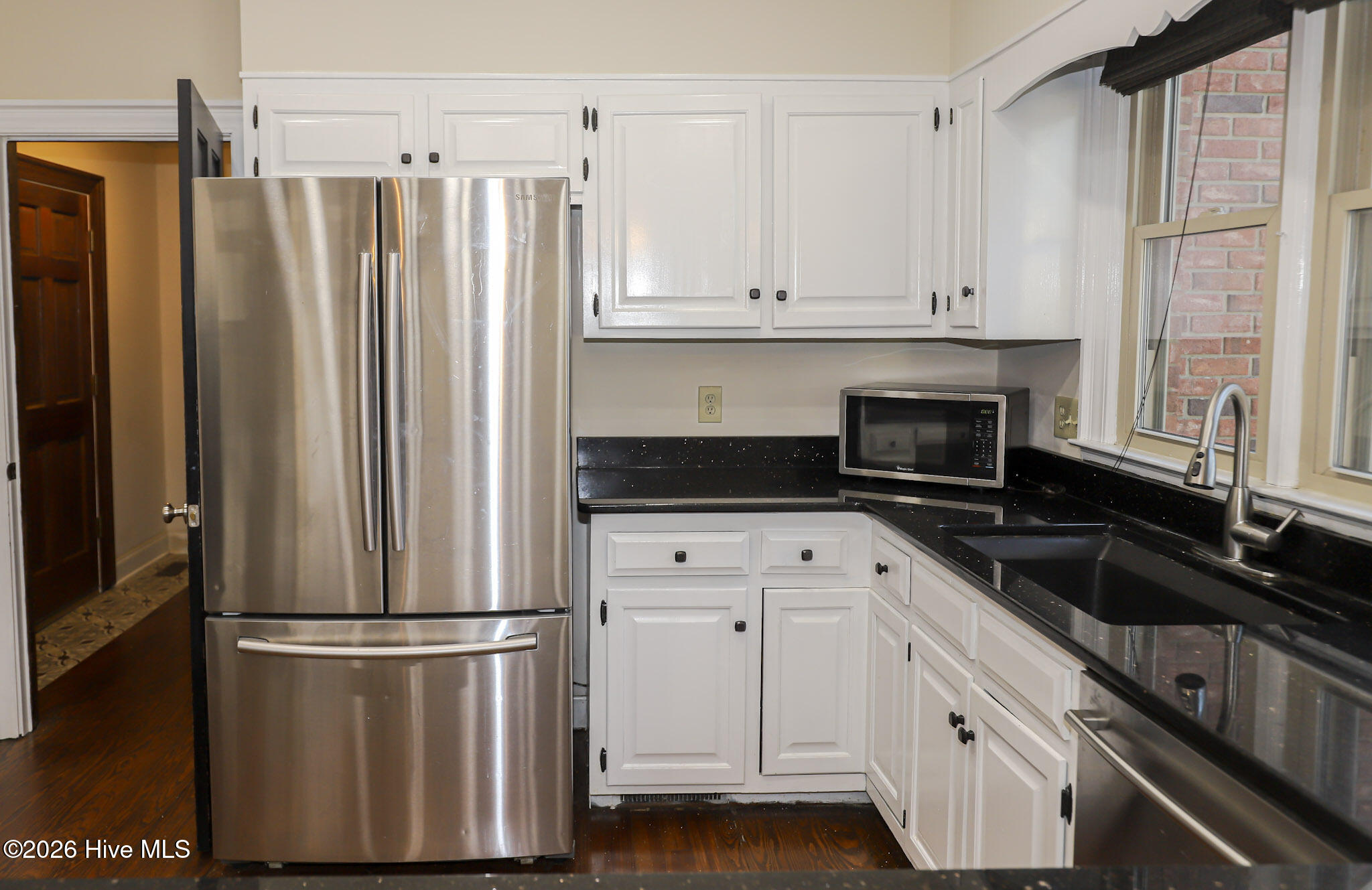 809 Houndslake Drive Property Photo 19