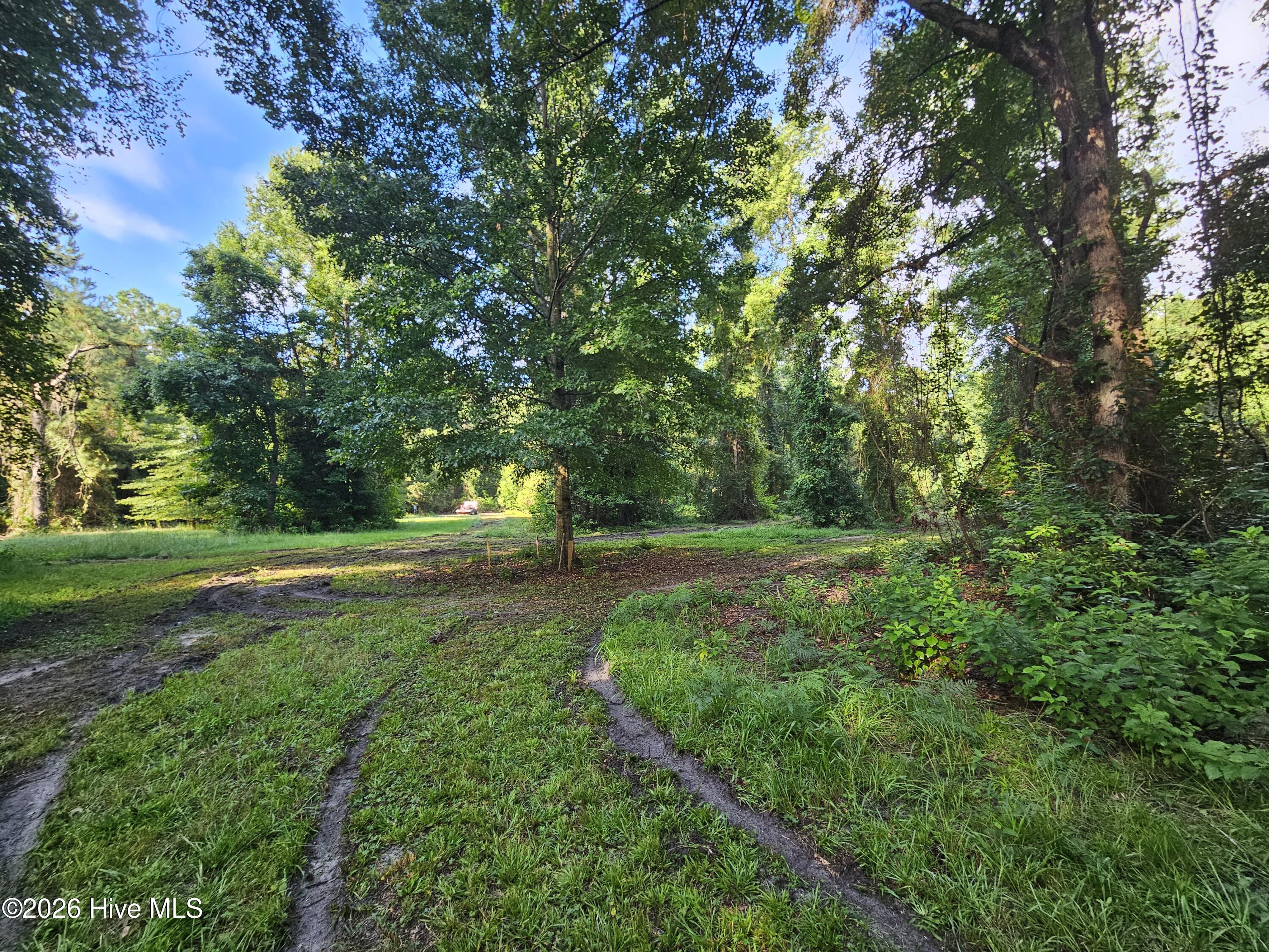 82 E Waterway Drive Property Photo 3