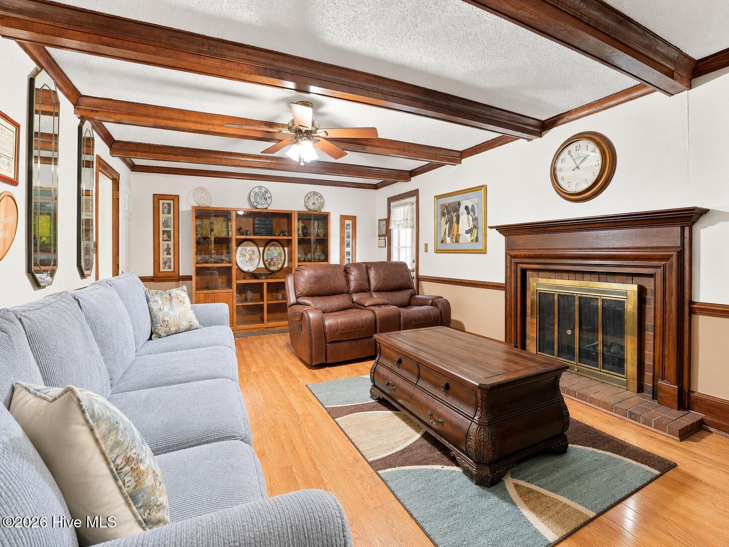 105 Brentwood Drive N Property Photo 4