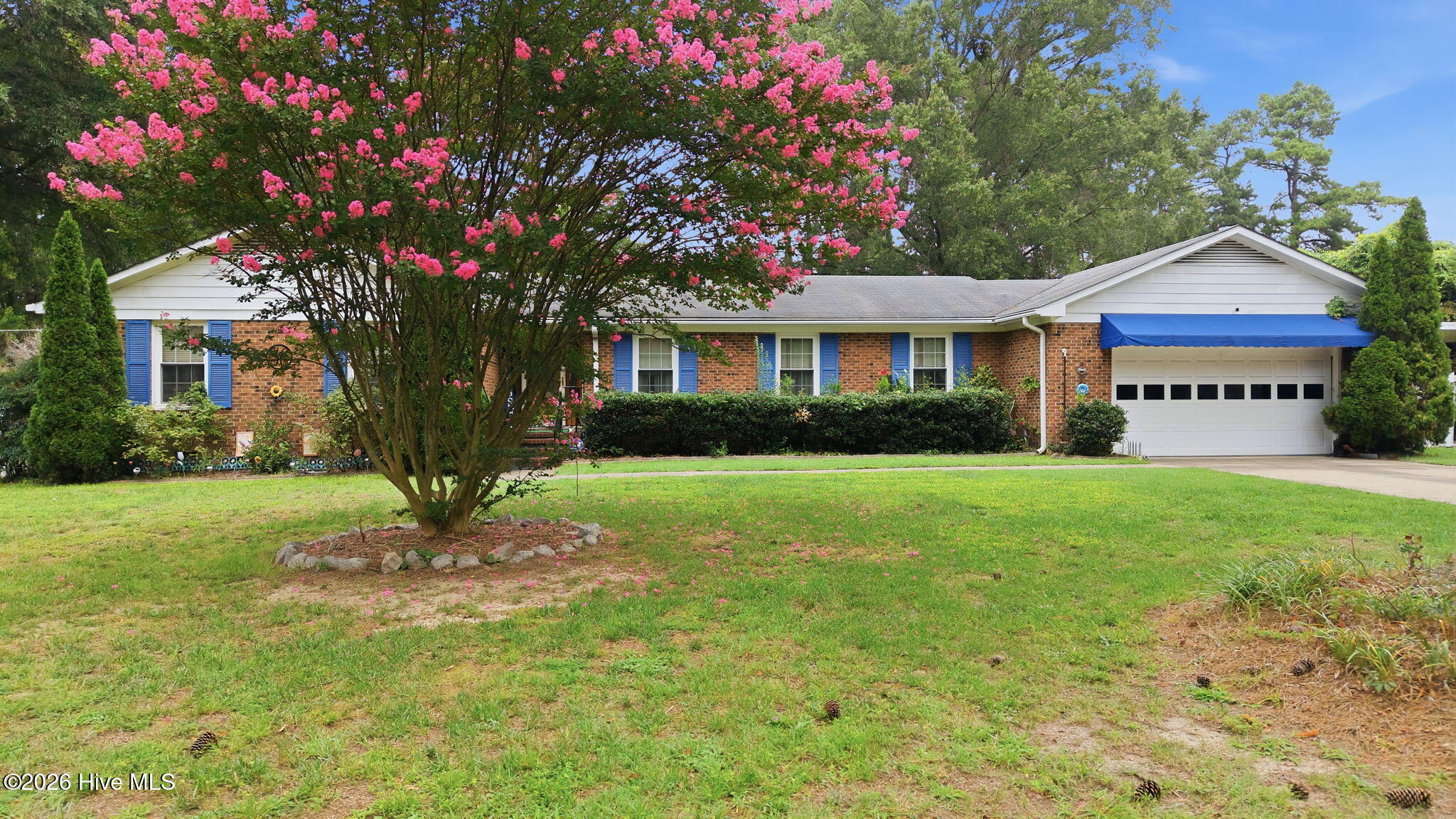 105 Brentwood Drive N Property Photo 16