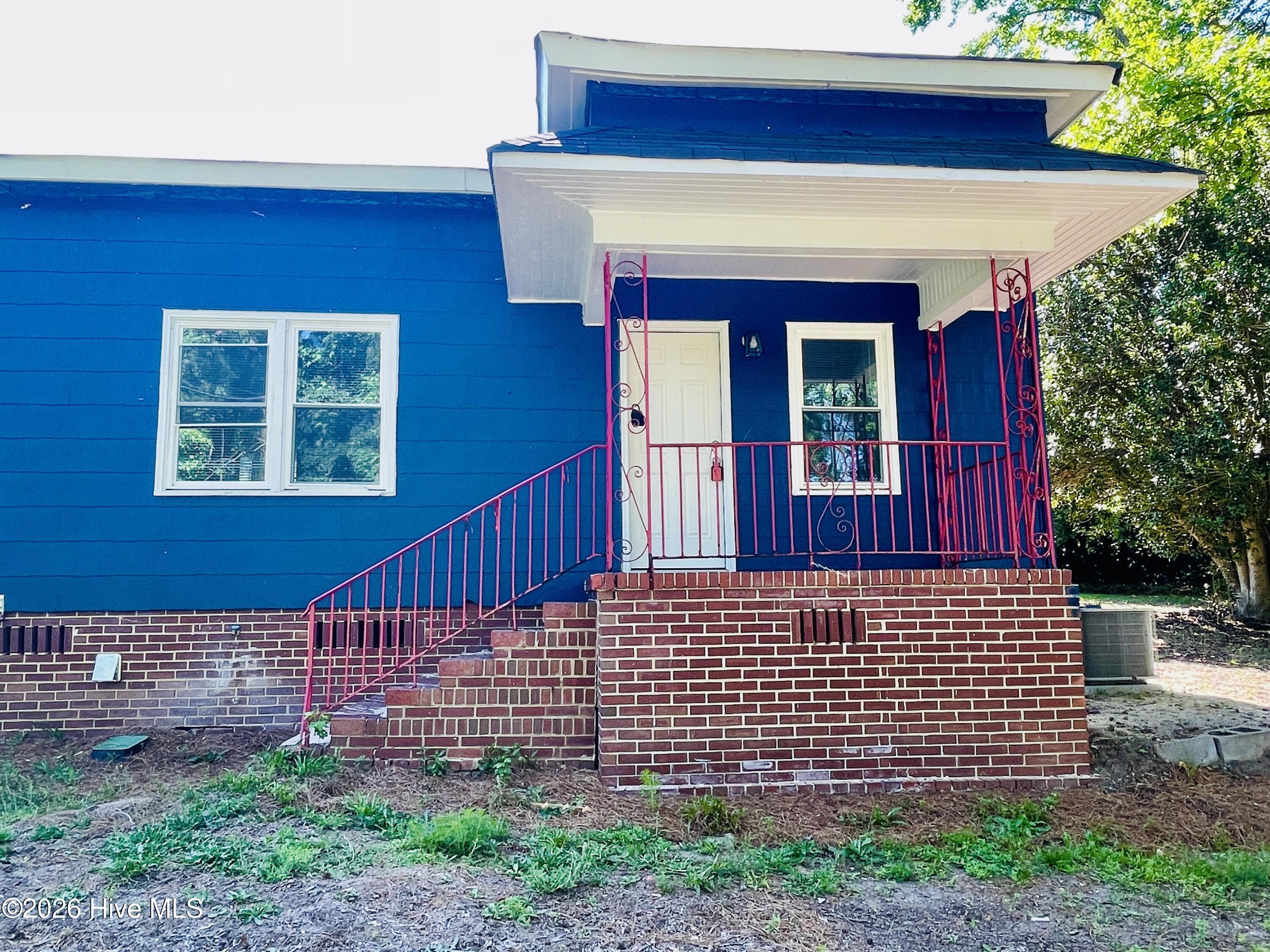 304 Crystal Lake Drive Property Photo 1