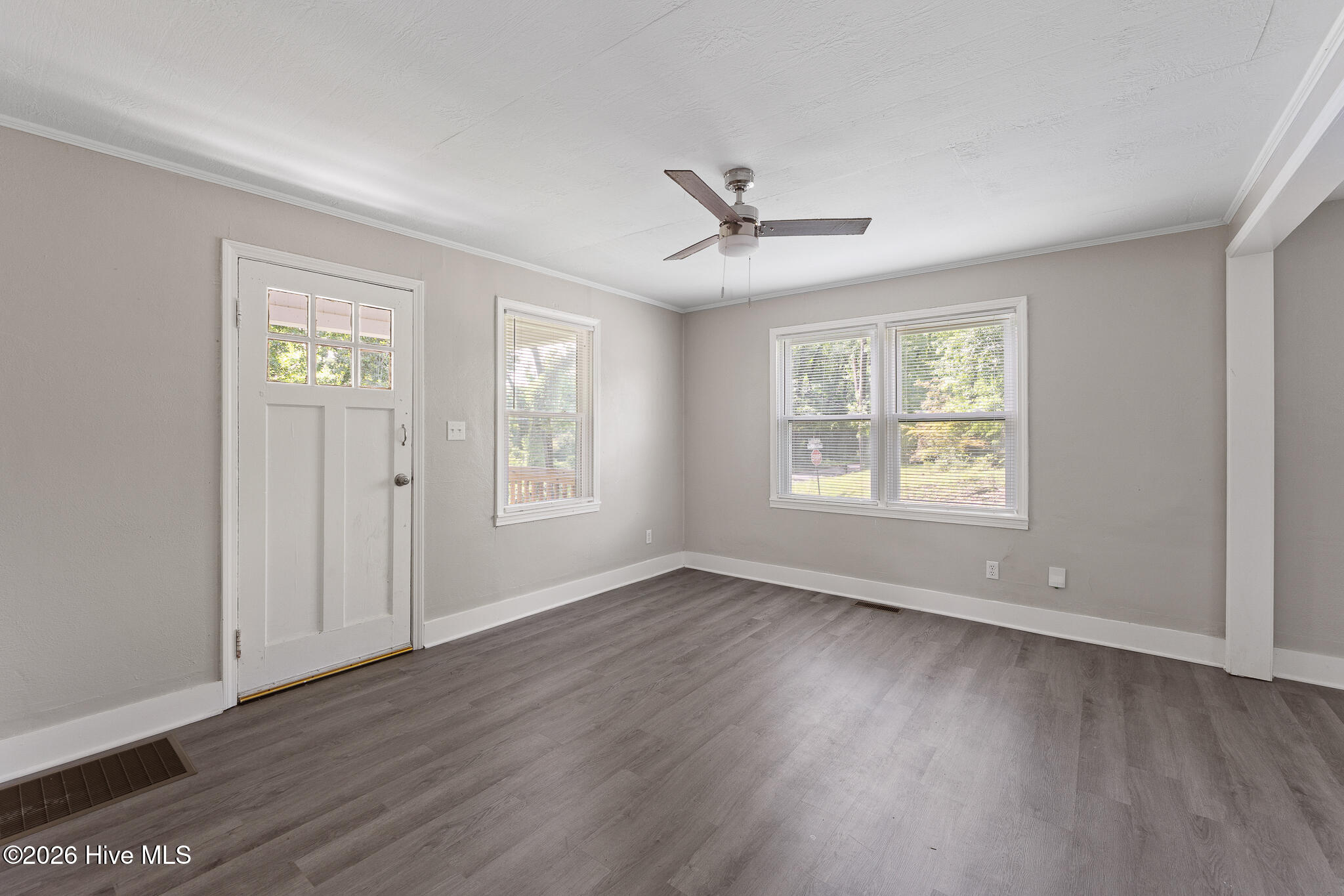 304 Crystal Lake Drive Property Photo 3