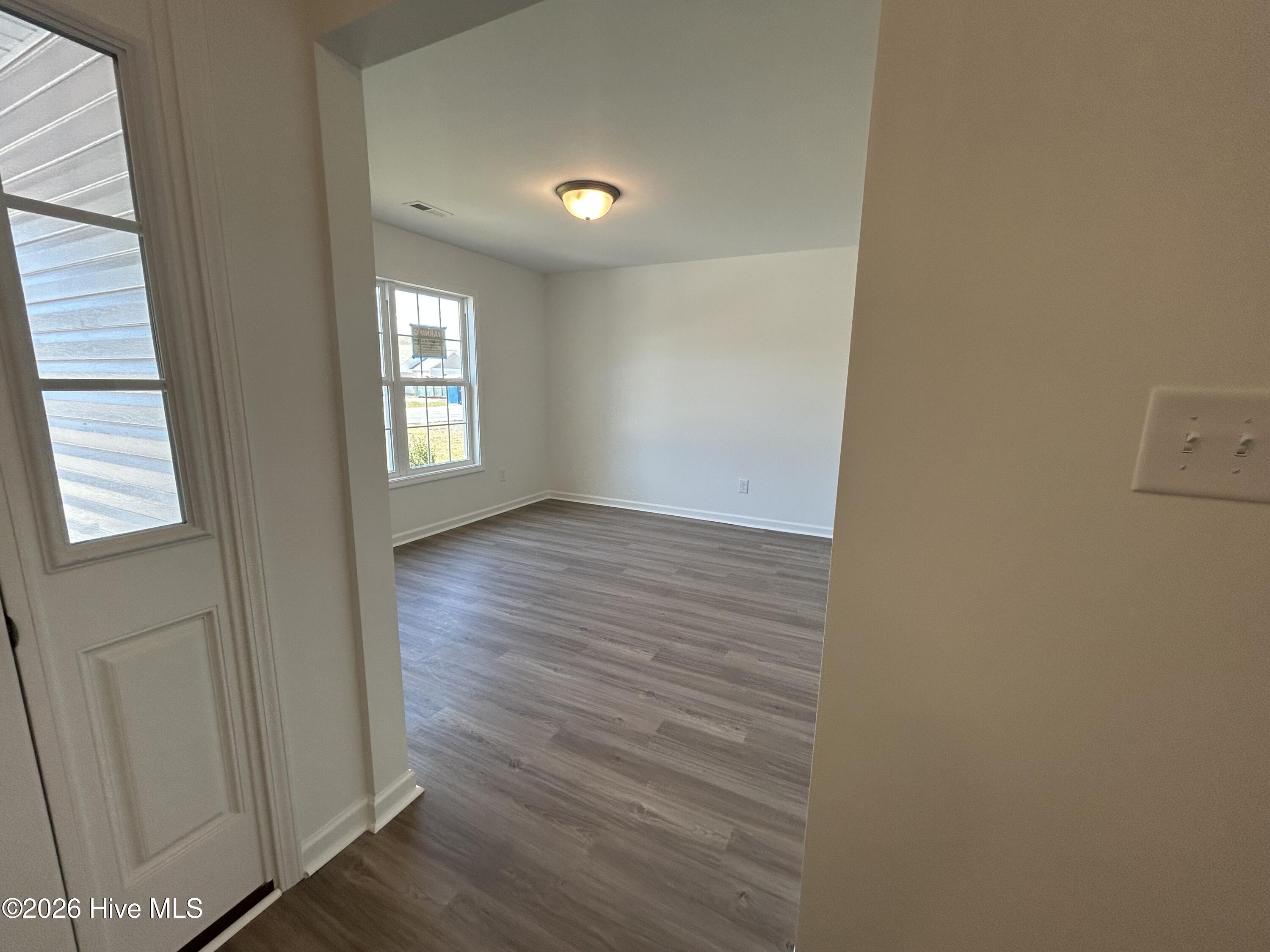 109 Constitution Court Property Photo 2