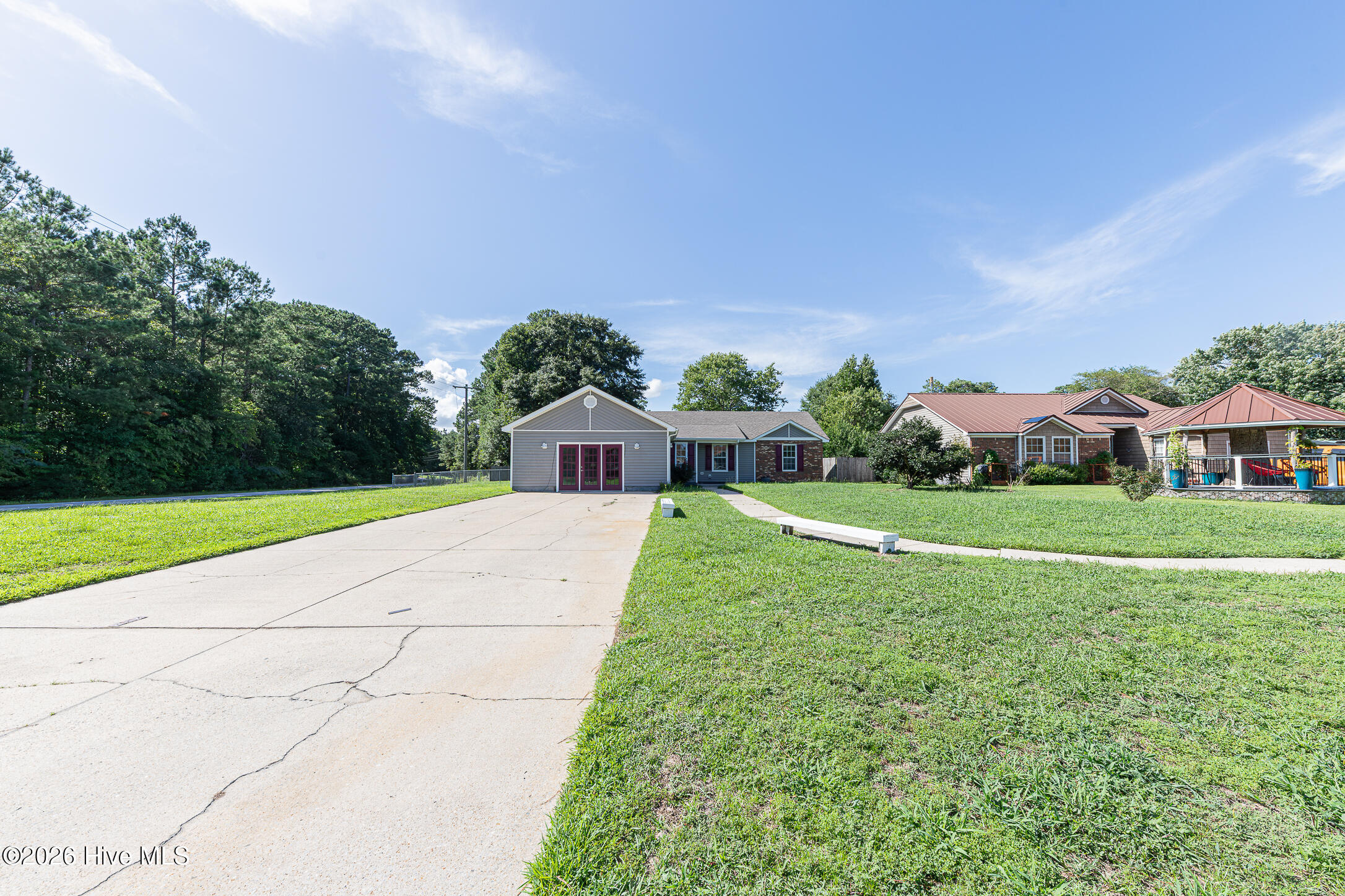 2601 Idlebrook Circle Property Photo 2