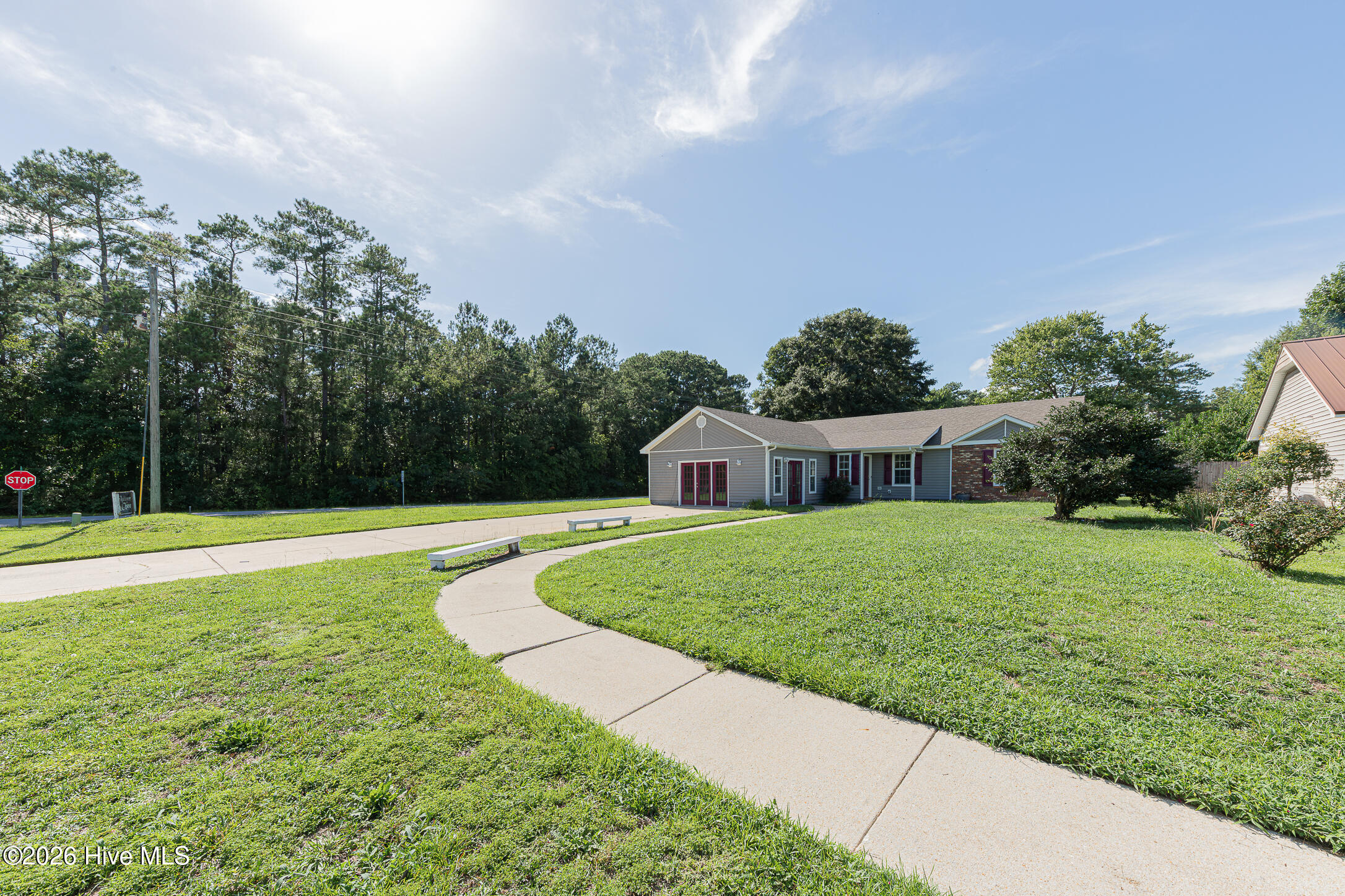 2601 Idlebrook Circle Property Photo 3