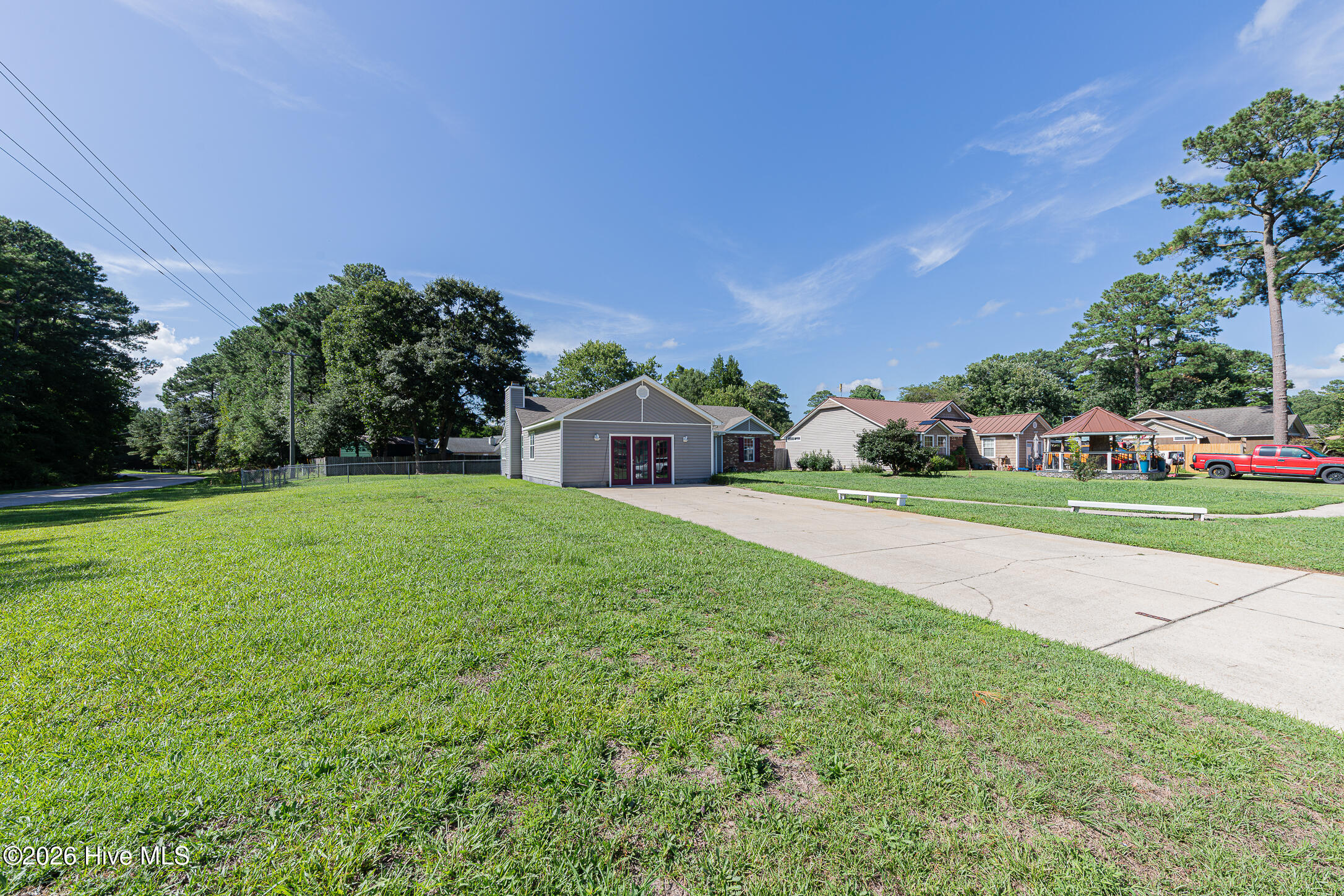 2601 Idlebrook Circle Property Photo 4
