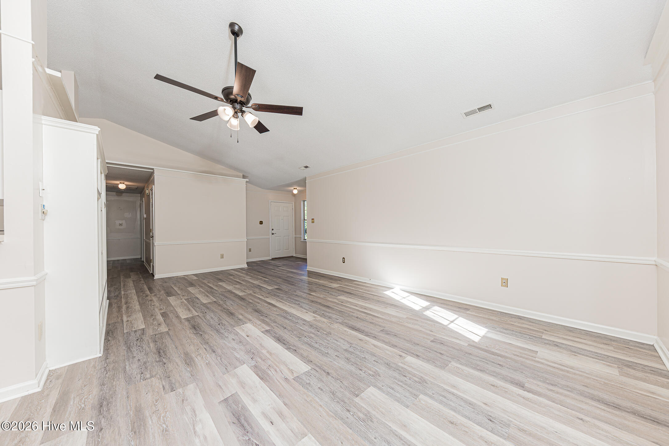 2601 Idlebrook Circle Property Photo 12