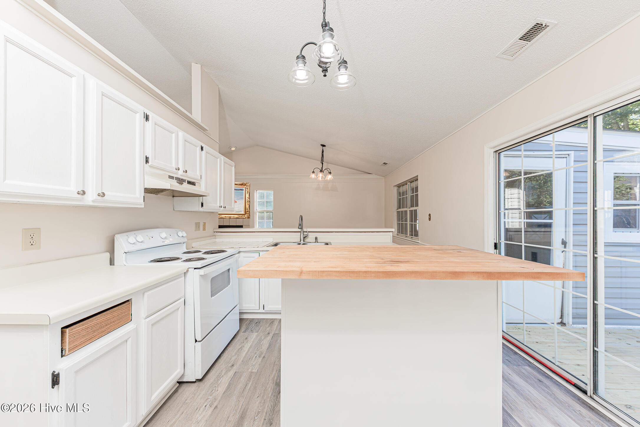 2601 Idlebrook Circle Property Photo 18