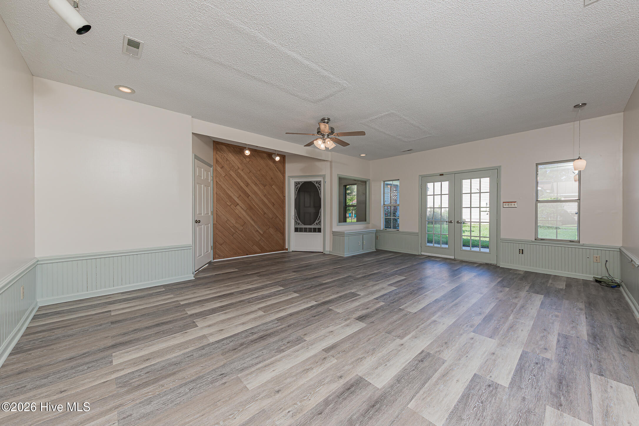 2601 Idlebrook Circle Property Photo 29