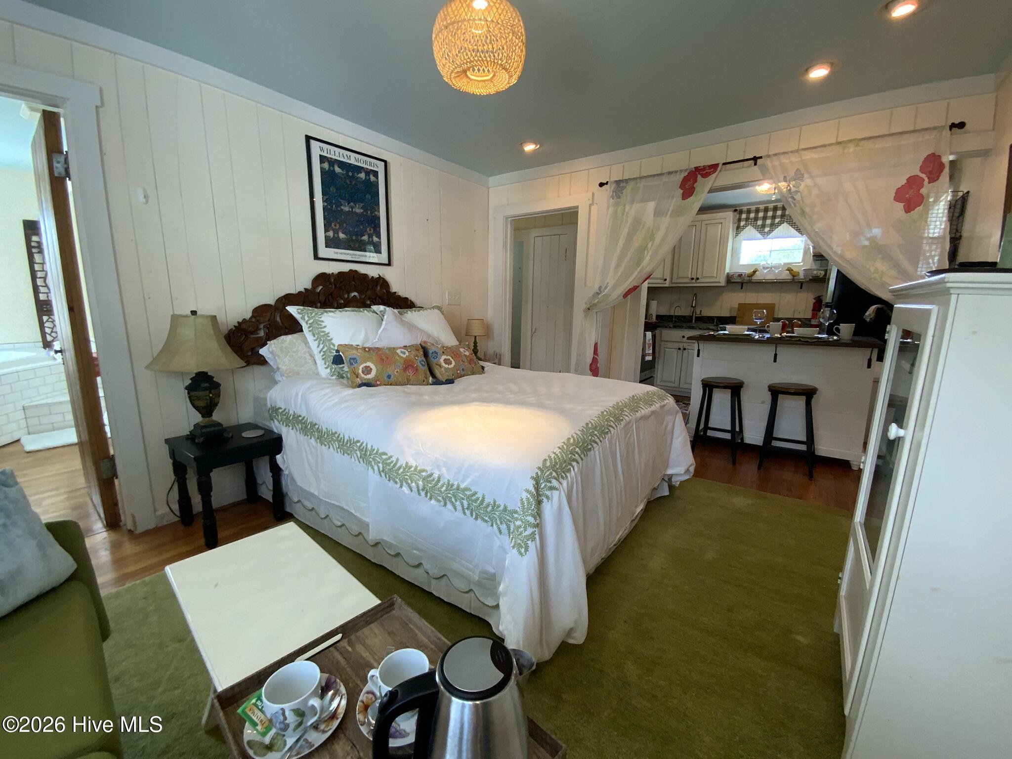 837 Main Street B Property Photo 5
