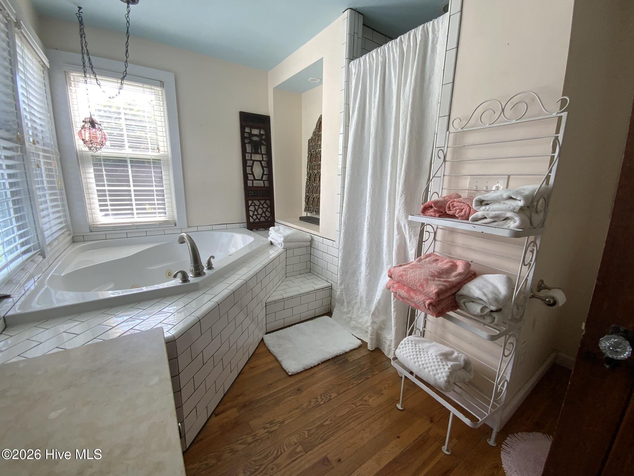 837 Main Street B Property Photo 7