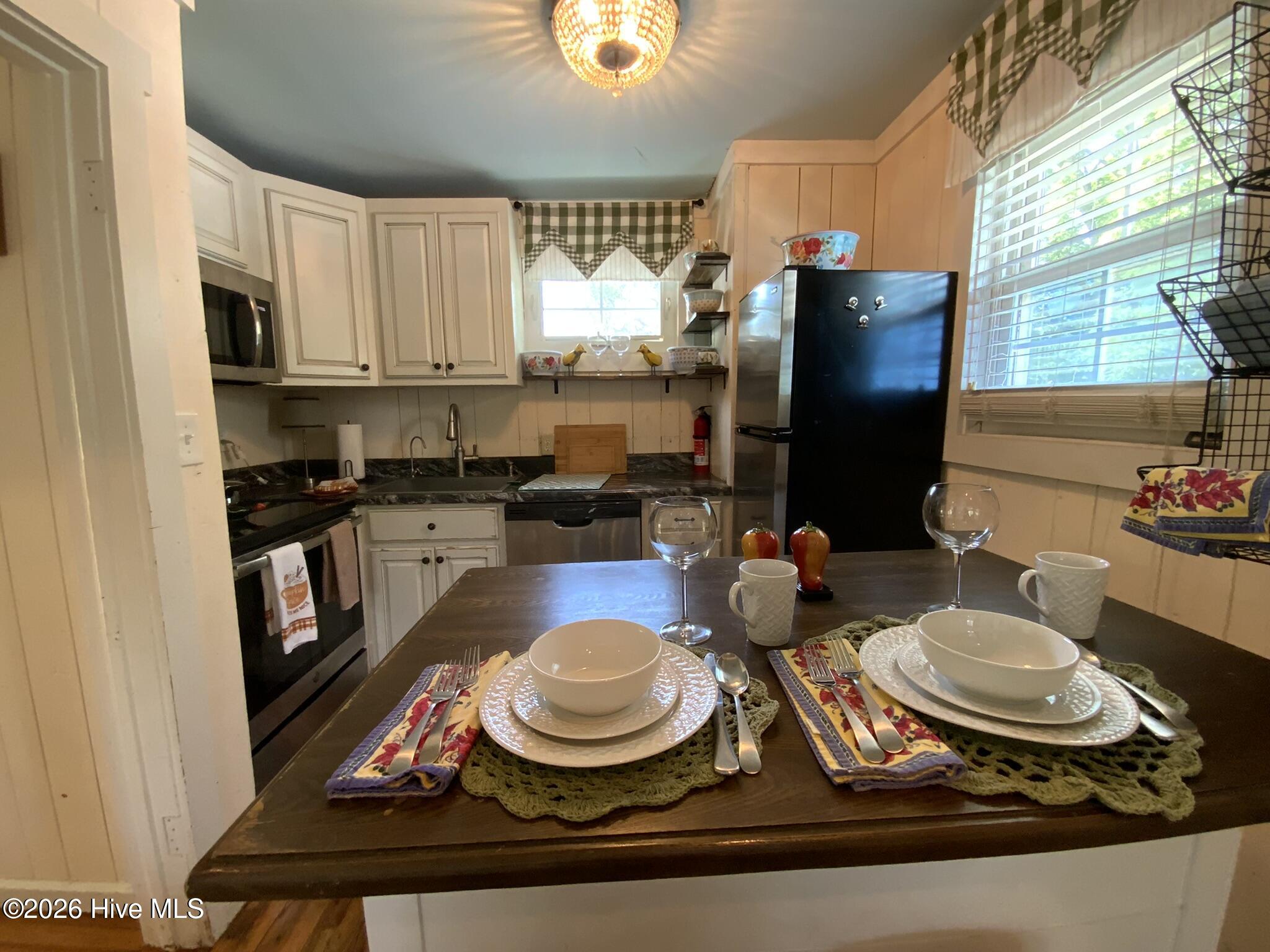 837 Main Street B Property Photo 11