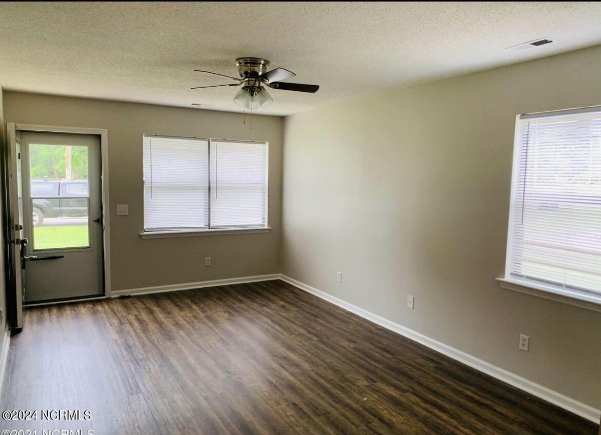 4223 Se College Street A Property Photo 4