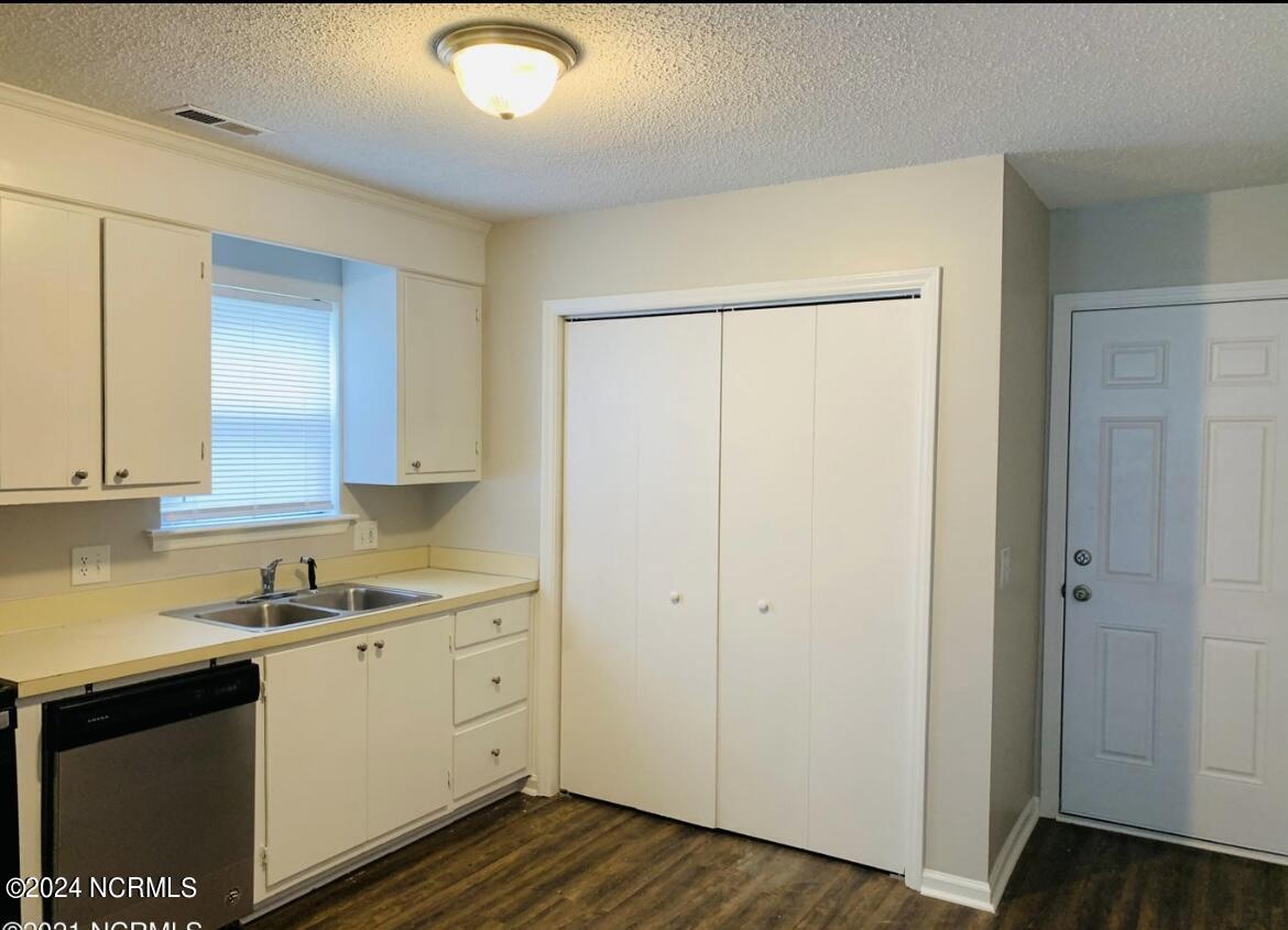 4223 Se College Street A Property Photo 6