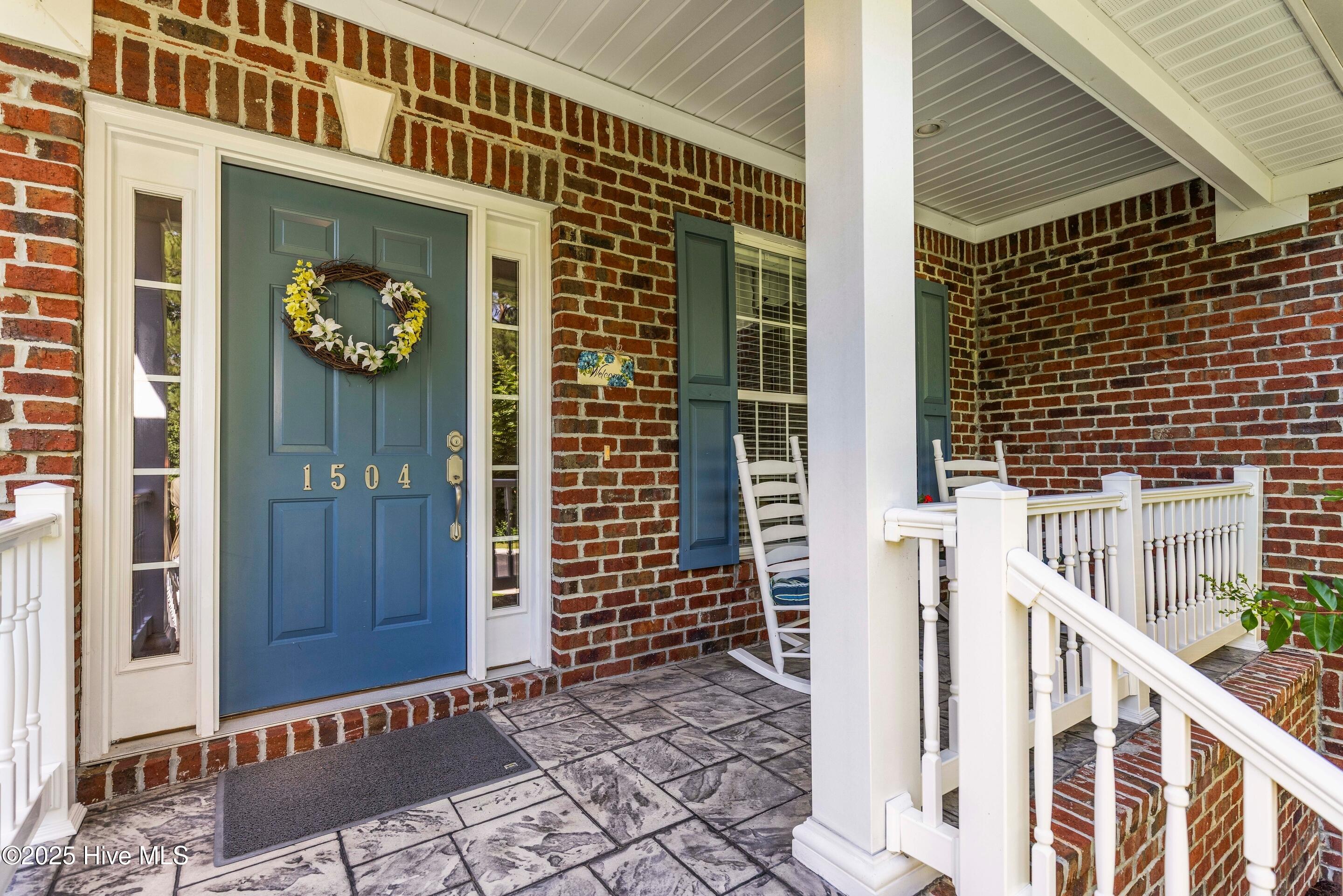 1504 Turnberry Lane Se Property Photo 4