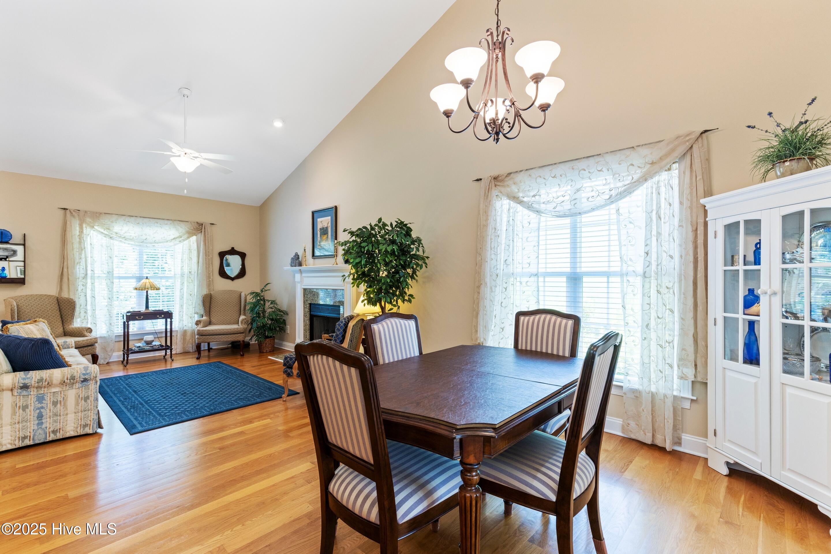 1504 Turnberry Lane Se Property Photo 9
