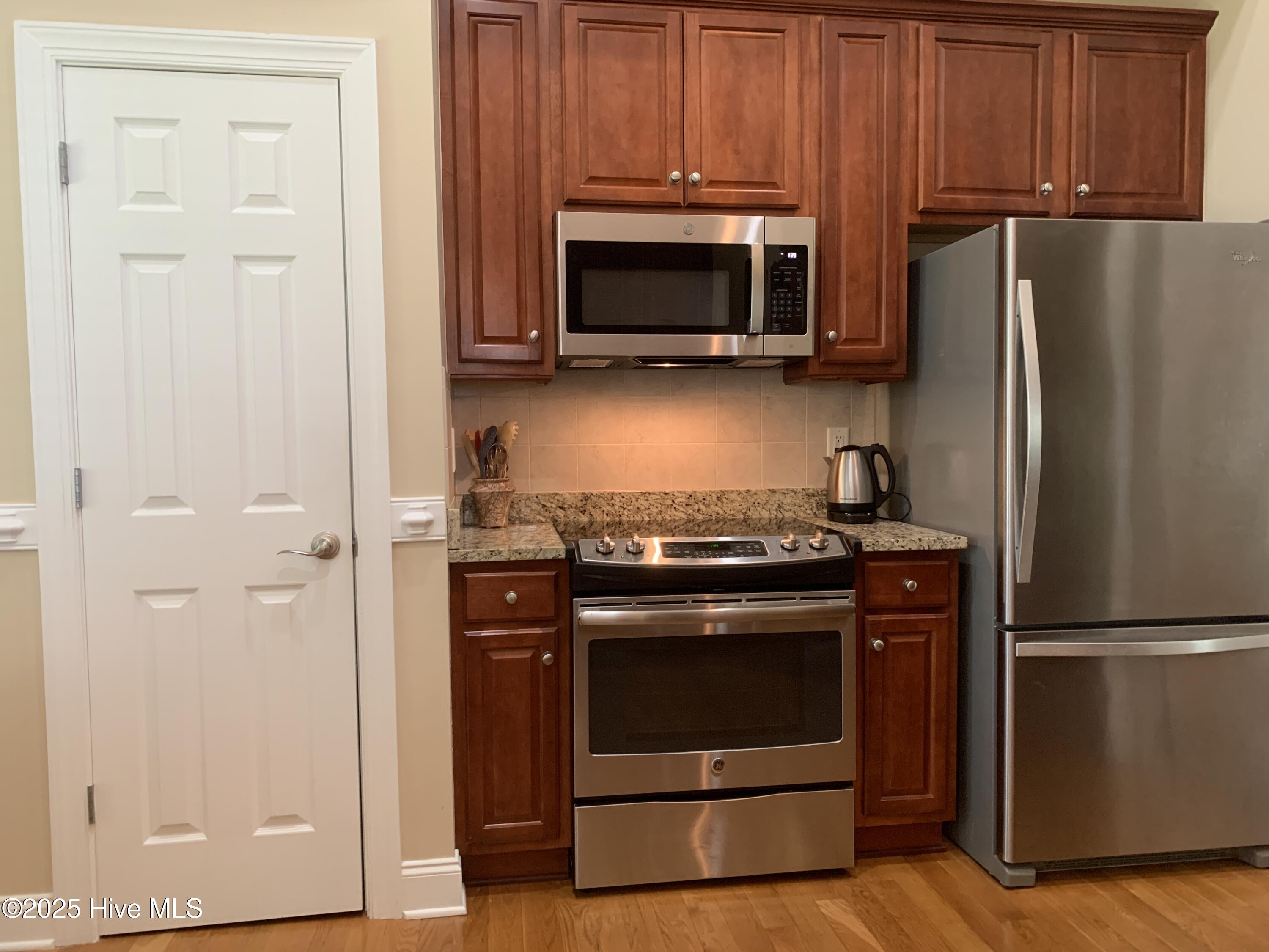 1504 Turnberry Lane Se Property Photo 17