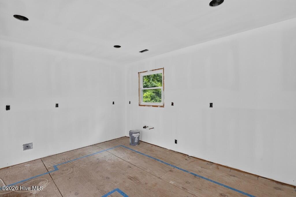 602 W Thurman Road Property Photo 9