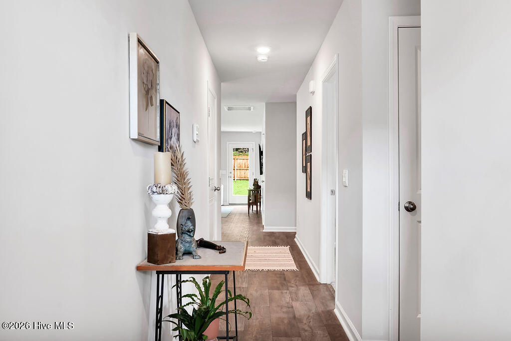 185 Kite Circle Ne Property Photo 4