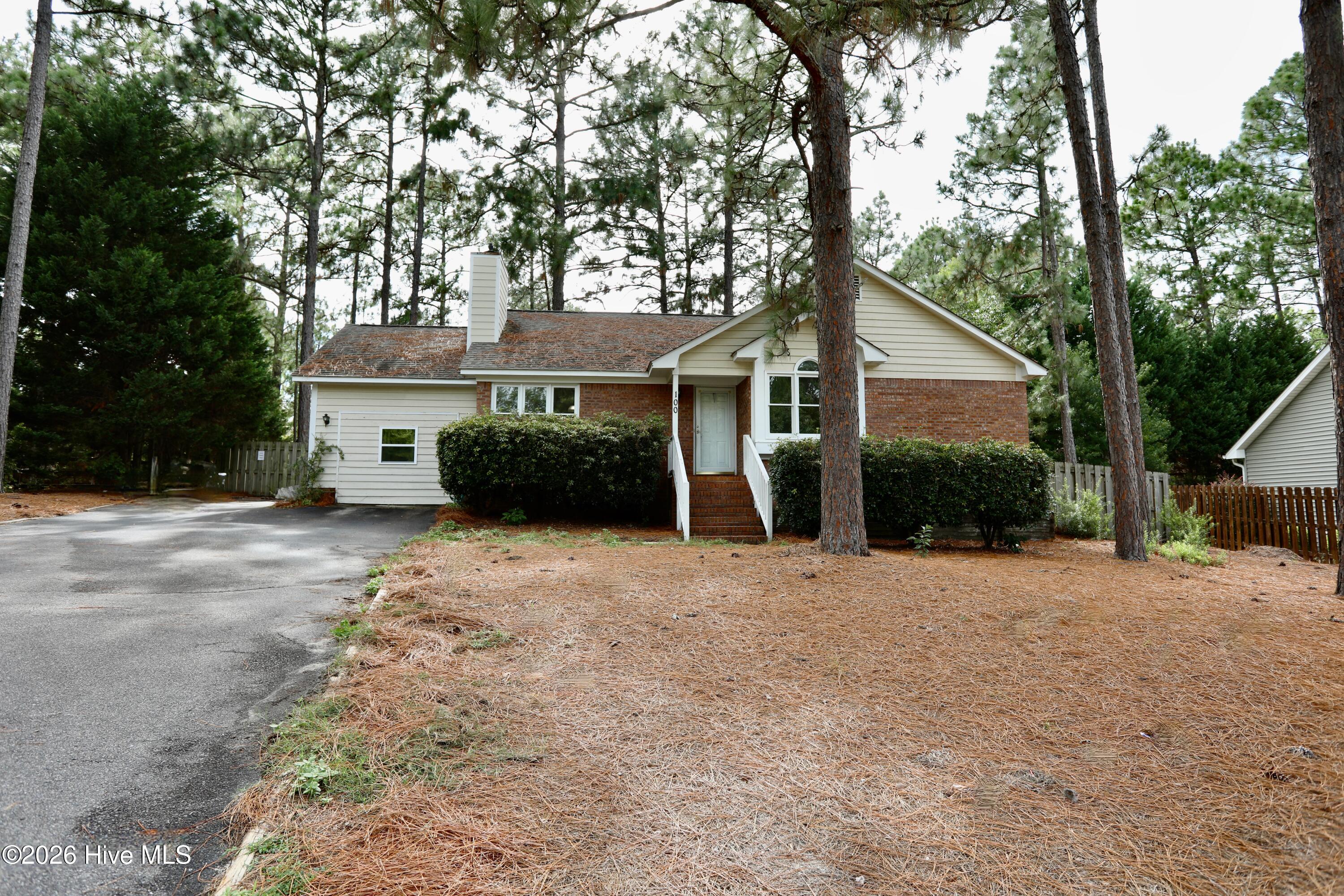 100 Sawmill Road E Property Photo 2