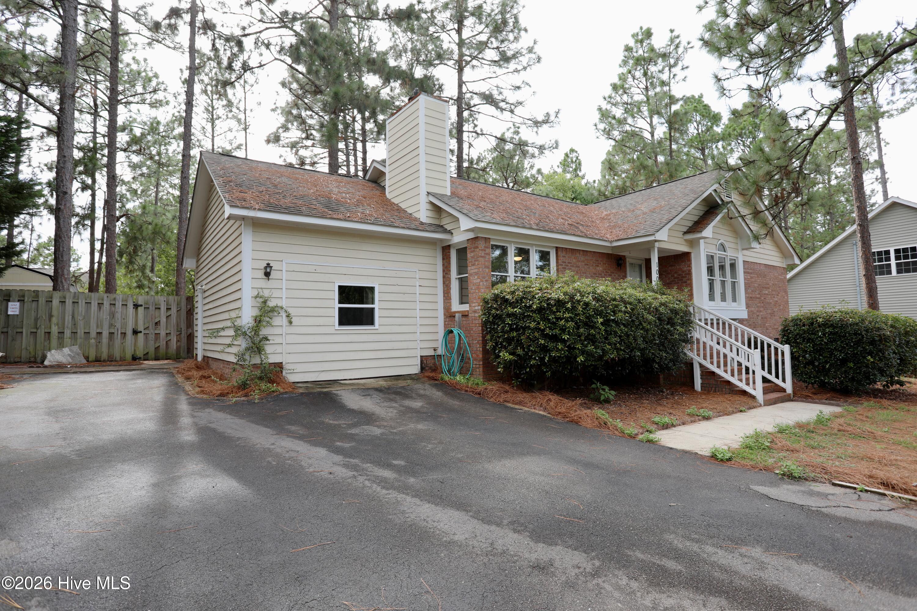 100 Sawmill Road E Property Photo 3