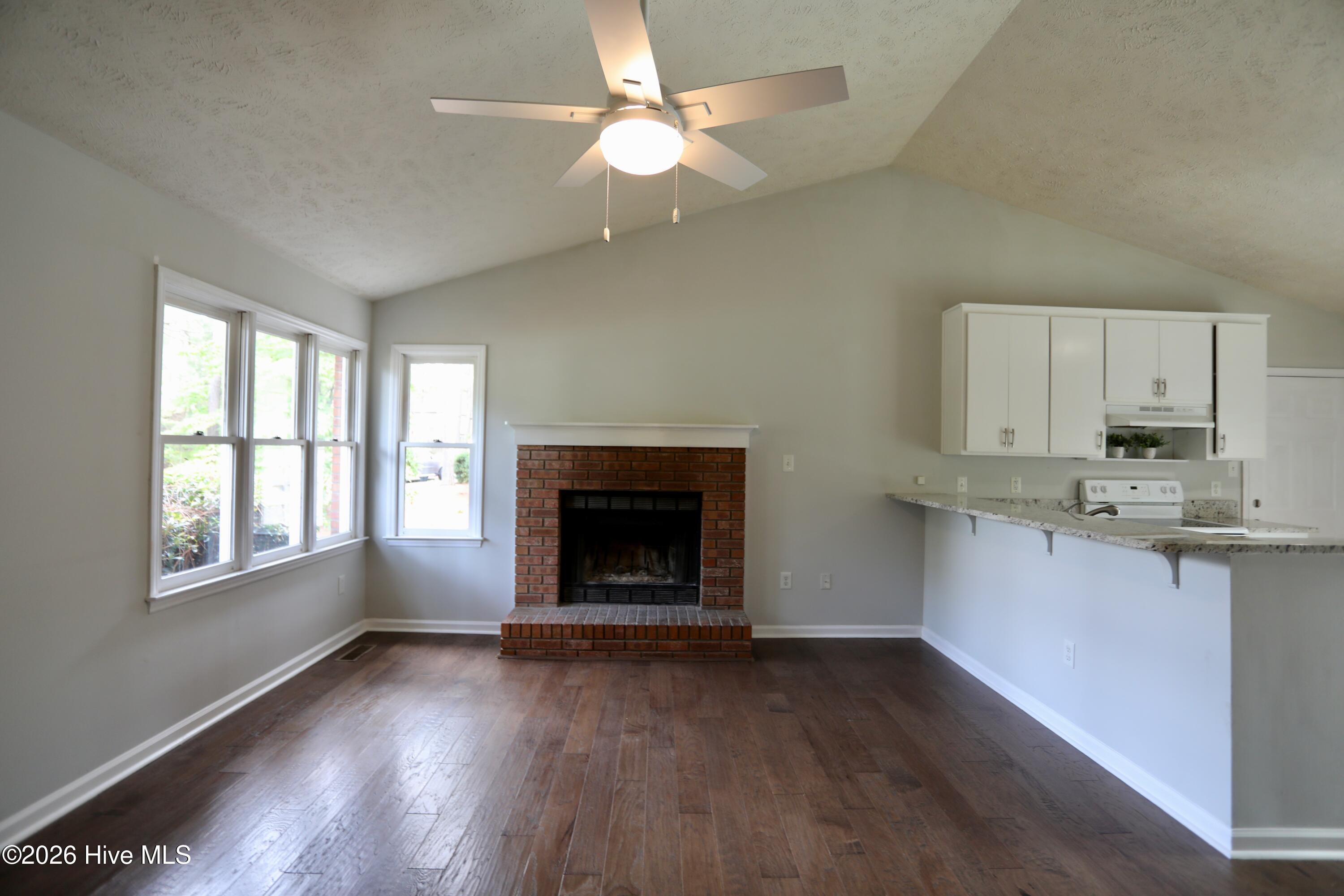 100 Sawmill Road E Property Photo 6