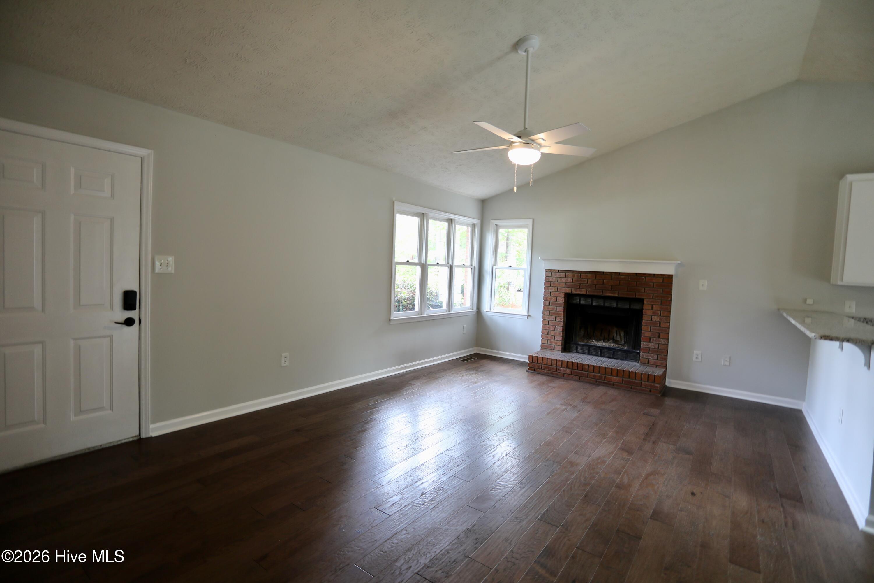 100 Sawmill Road E Property Photo 9