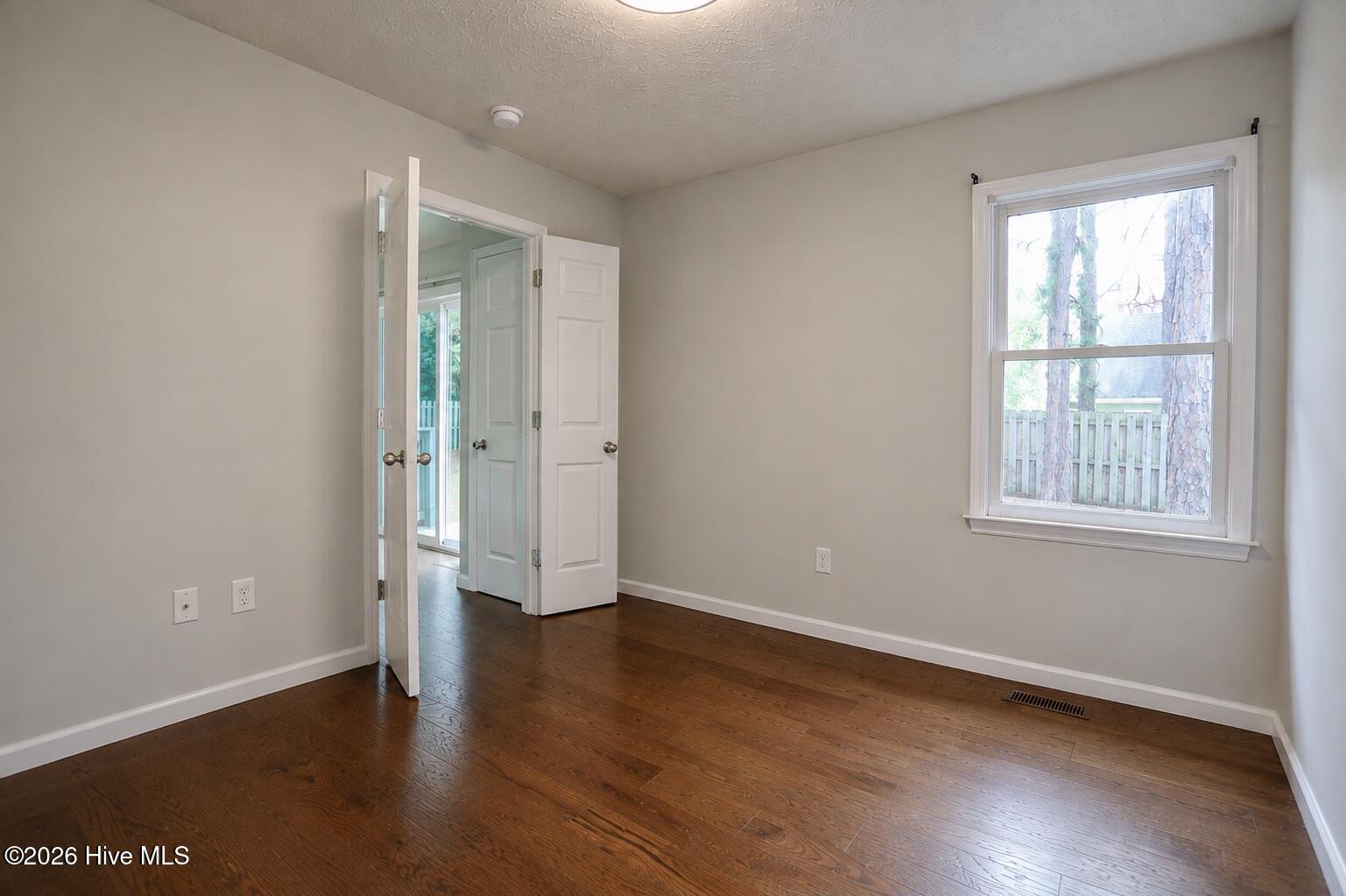 100 Sawmill Road E Property Photo 14
