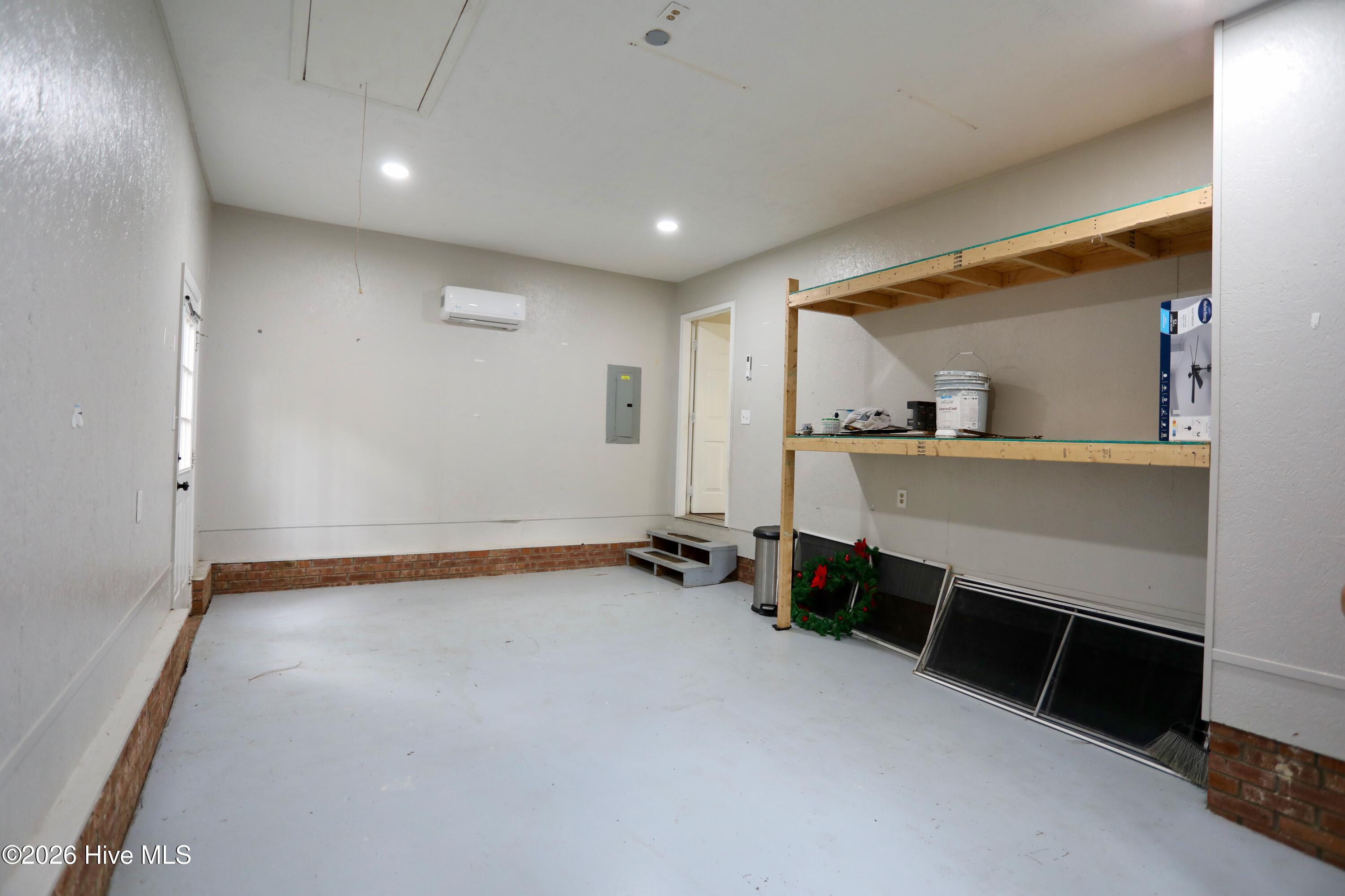 100 Sawmill Road E Property Photo 18