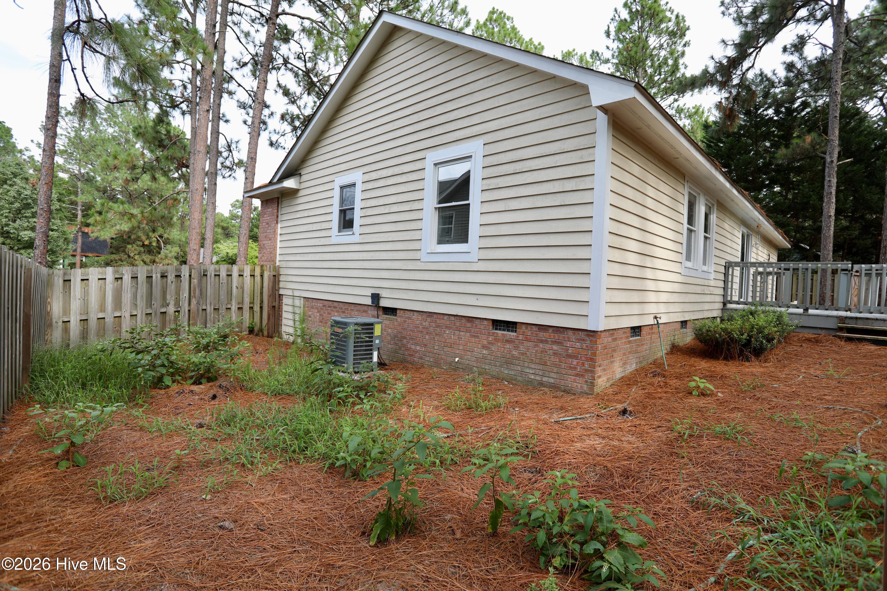 100 Sawmill Road E Property Photo 22