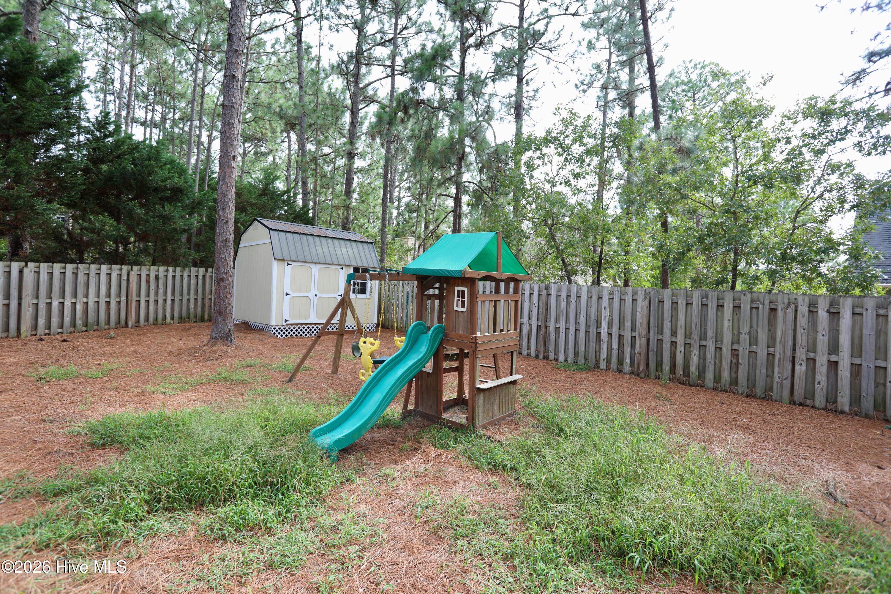 100 Sawmill Road E Property Photo 25
