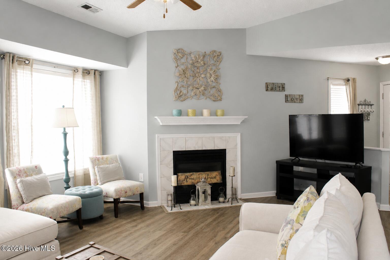 4146 Breezewood Drive Apt 202 Property Photo 4