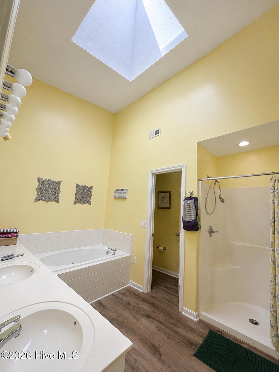4146 Breezewood Drive Apt 202 Property Photo 17