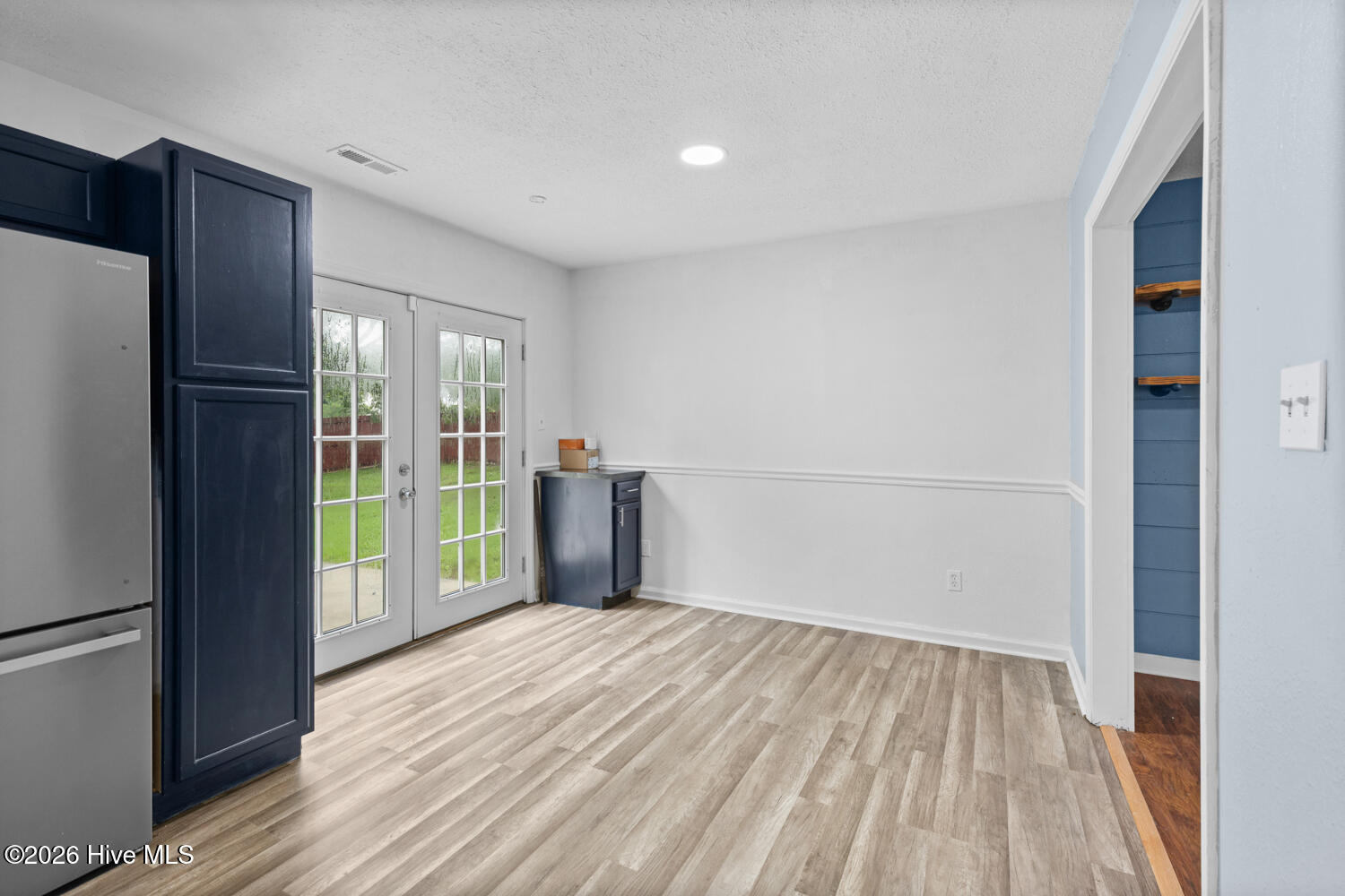 100 W Cameron Court Property Photo 11