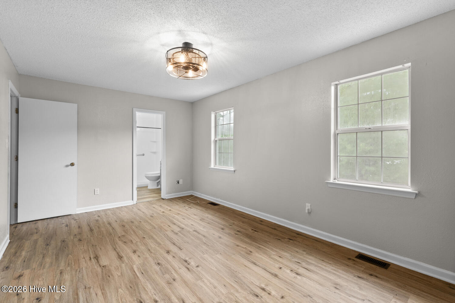 100 W Cameron Court Property Photo 25