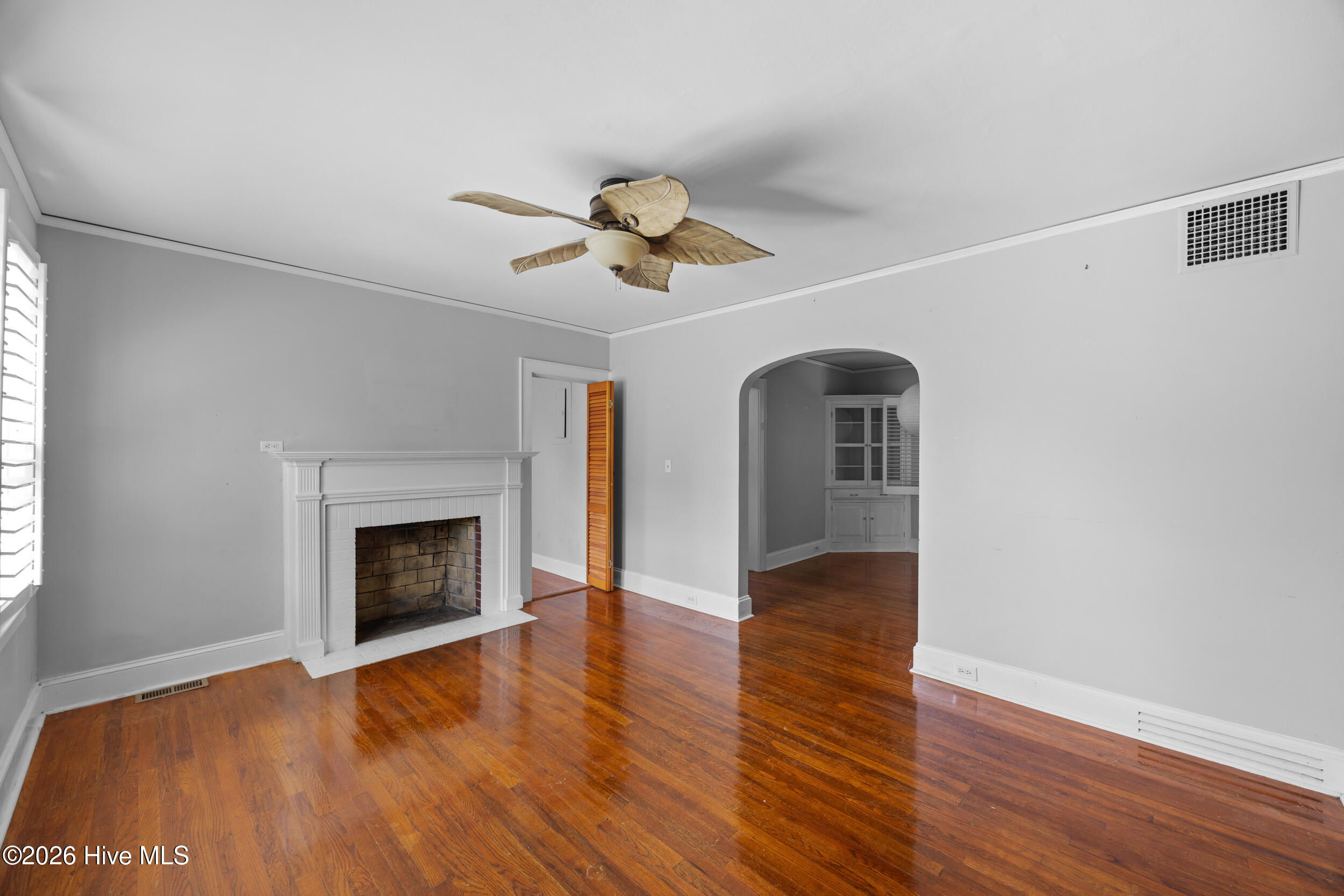 2137 Jackson Street Property Photo 5