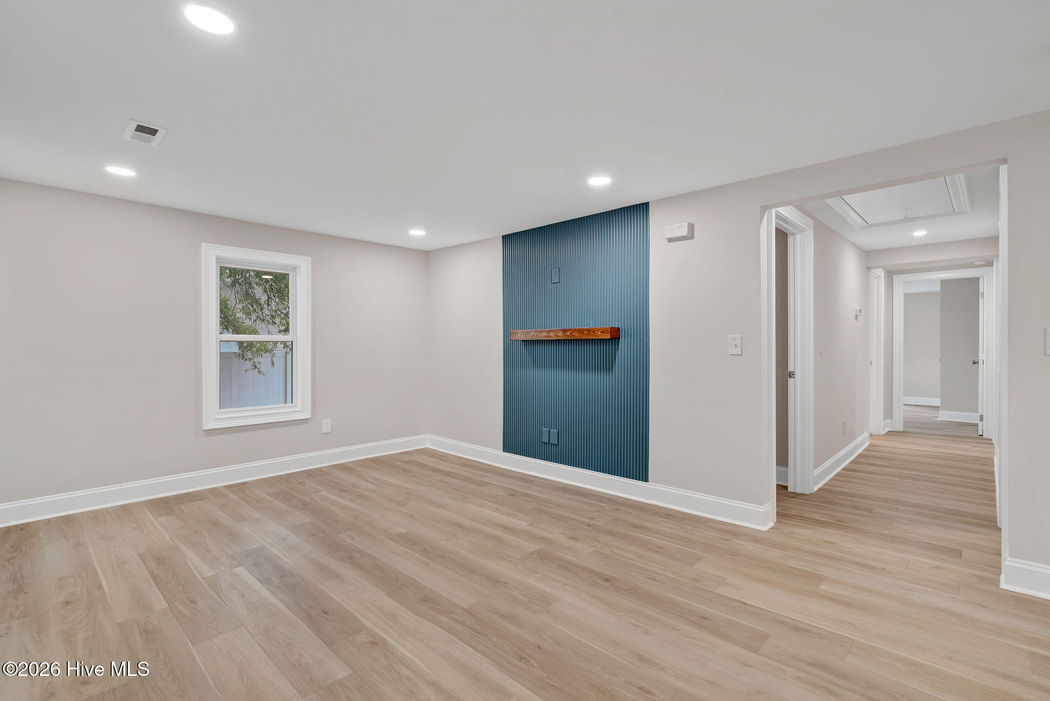 615 S Raleigh Street Property Photo 6