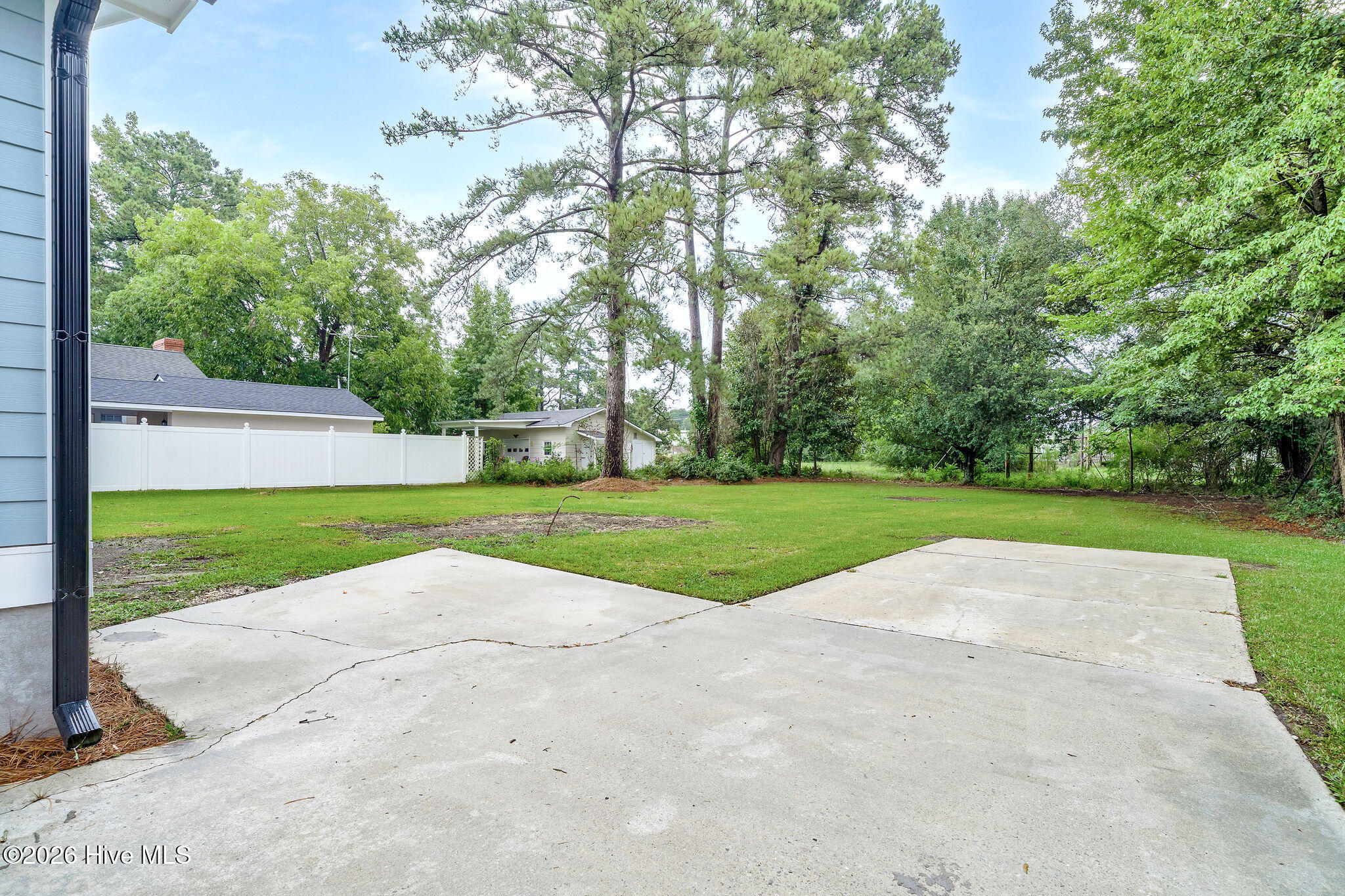 615 S Raleigh Street Property Photo 25