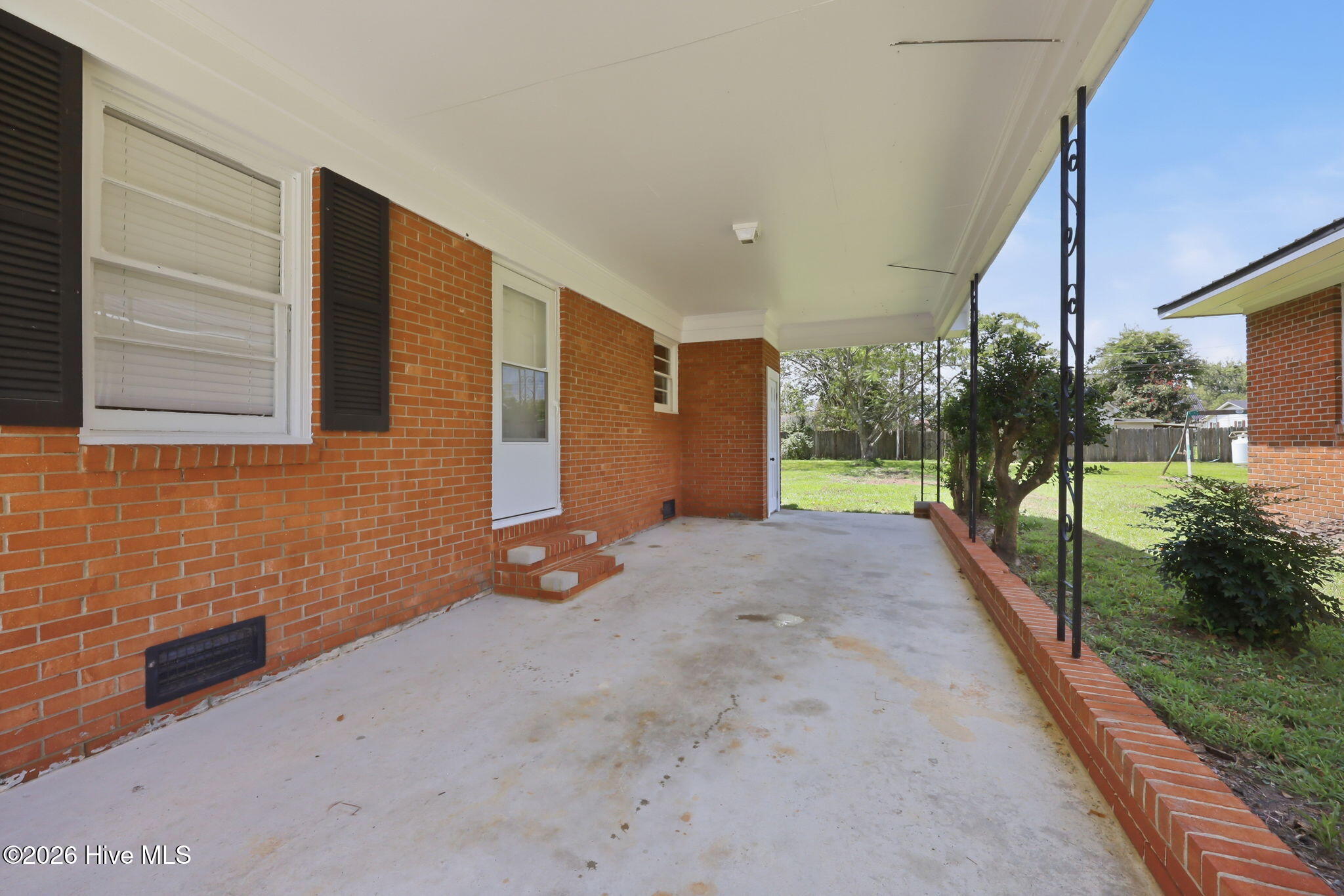 205 N Edgewood Avenue Property Photo 4