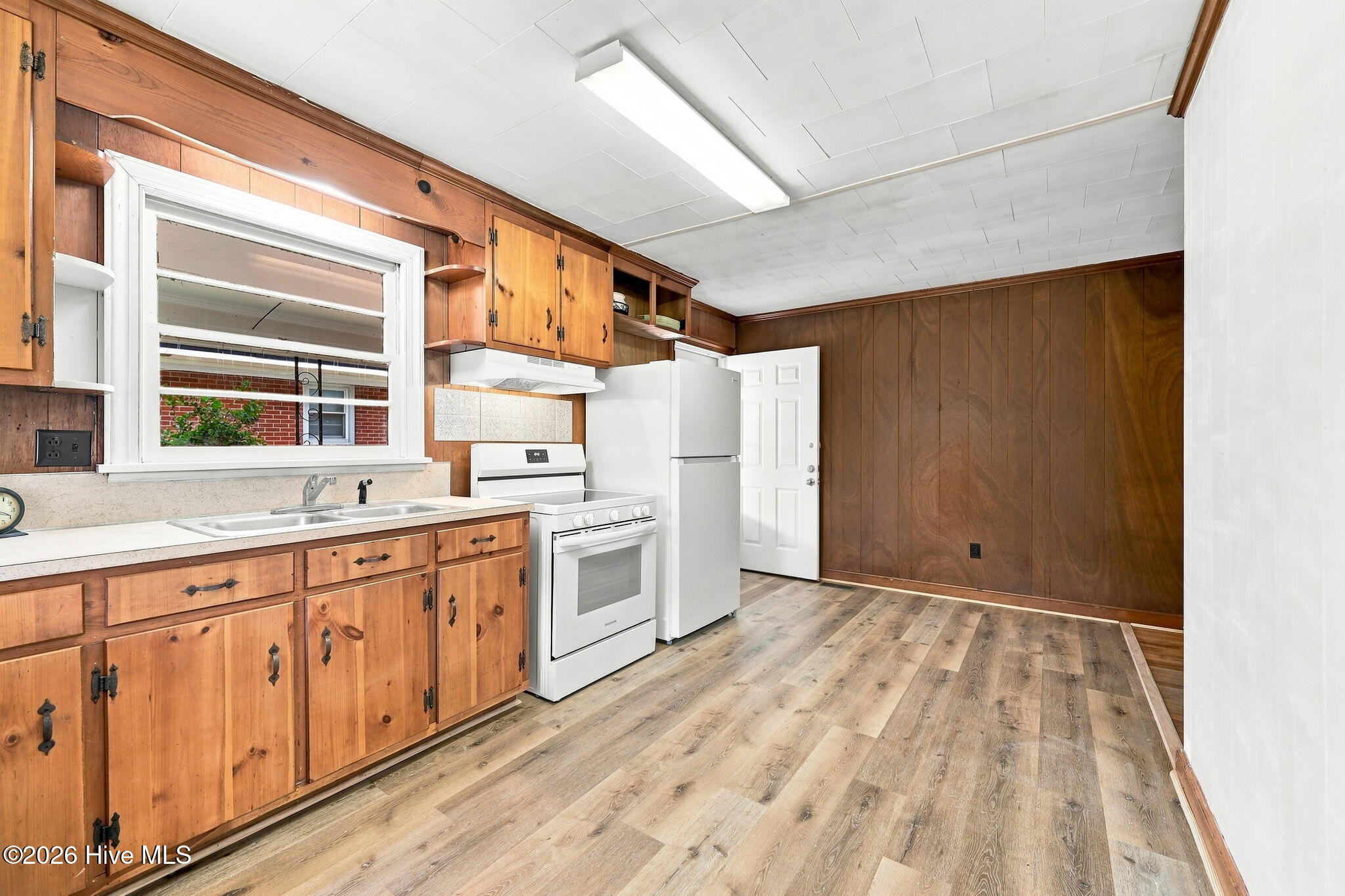 205 N Edgewood Avenue Property Photo 23